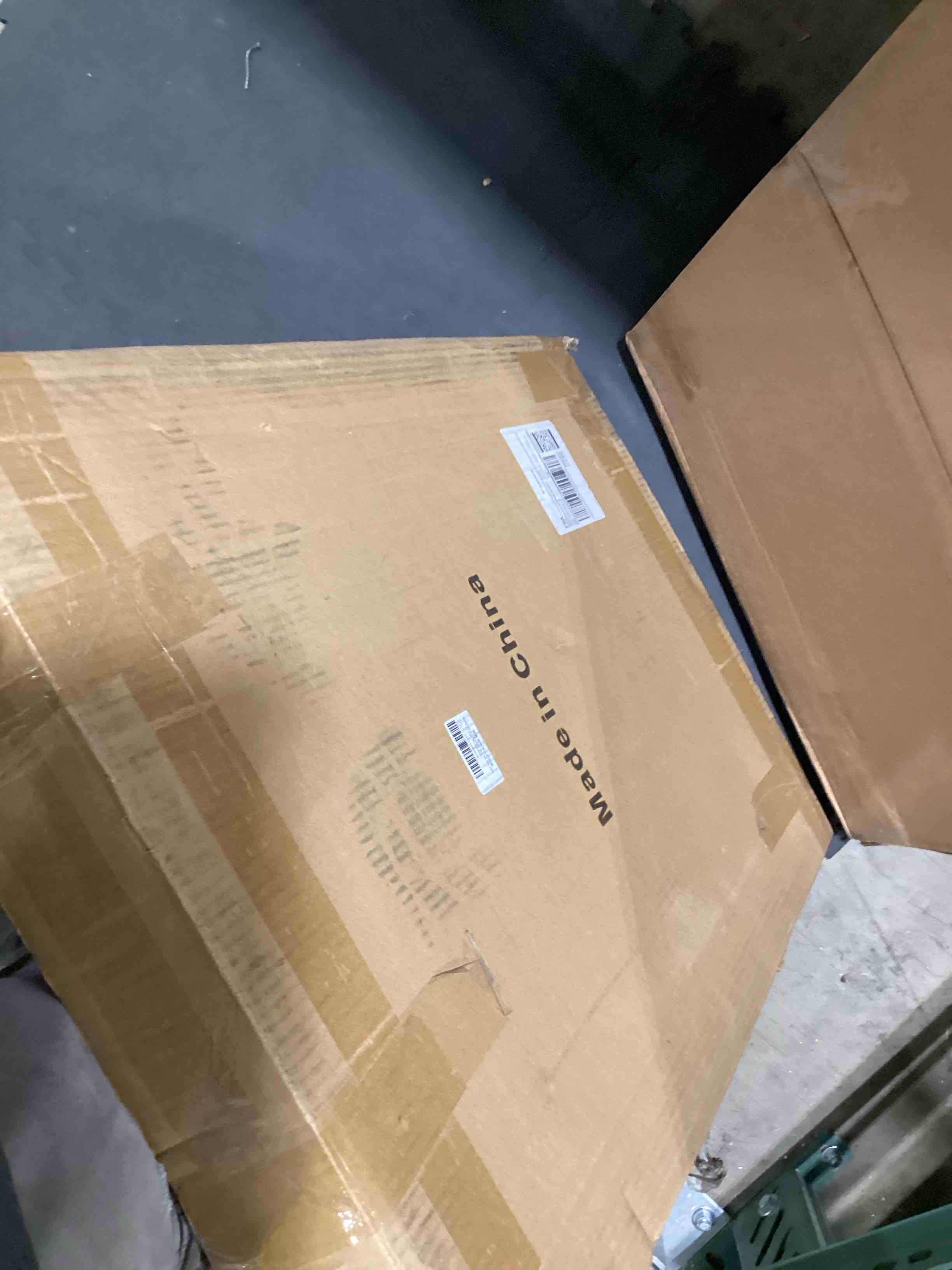 https://s3.amazonaws.com/lotting-images-prod/bidfta/GRA2375896_1757421760423.jpeg