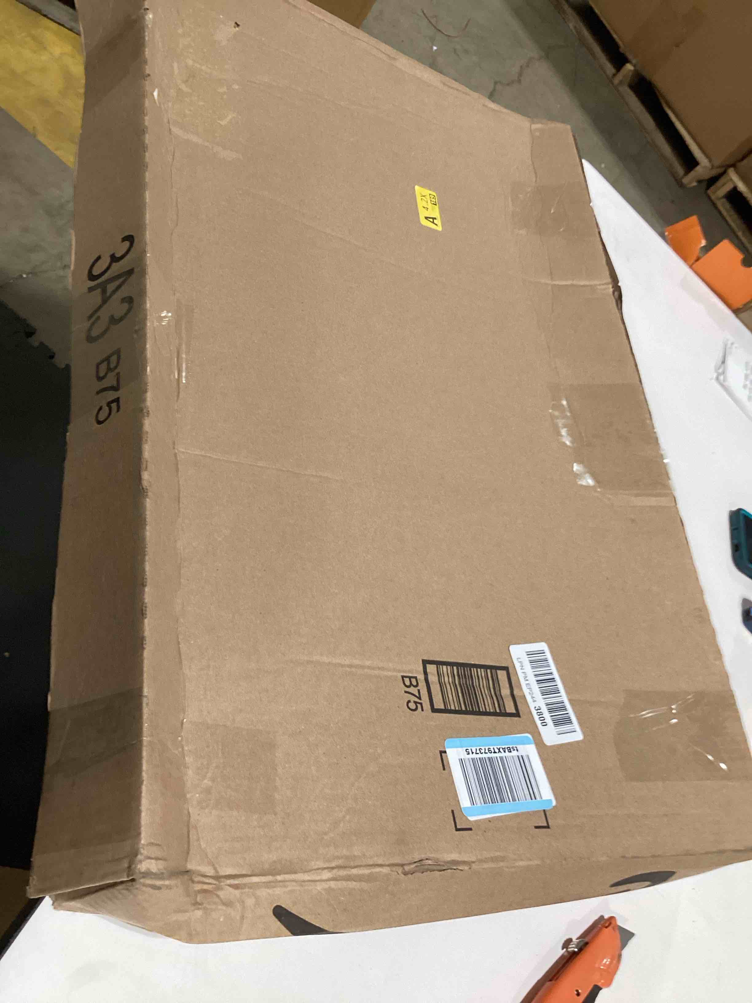 https://s3.amazonaws.com/lotting-images-prod/bidfta/GRA2375897_1757421804718.jpeg