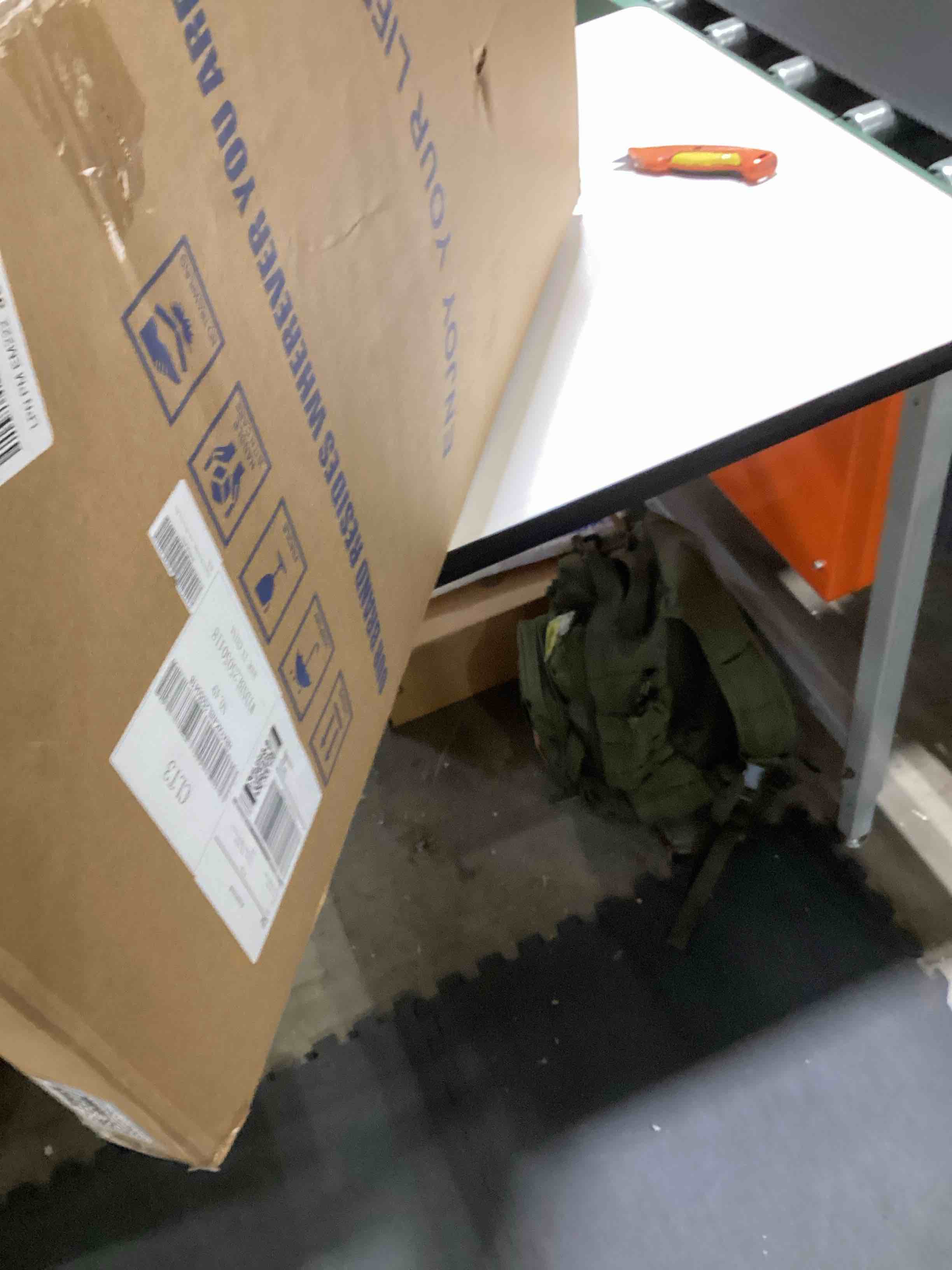 https://s3.amazonaws.com/lotting-images-prod/bidfta/GRA2375910_1757424499575.jpeg
