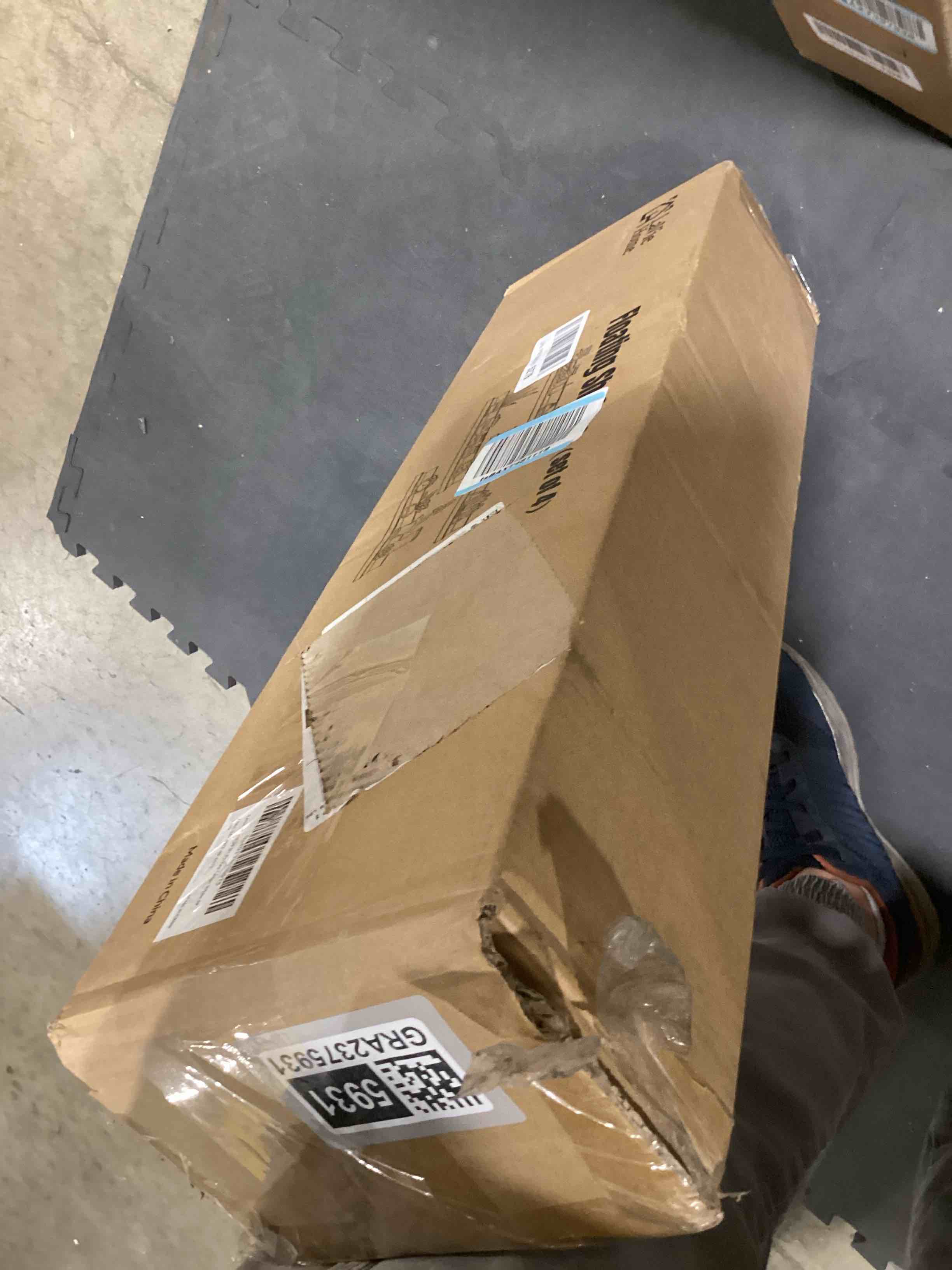 https://s3.amazonaws.com/lotting-images-prod/bidfta/GRA2375931_1757426672780.jpeg