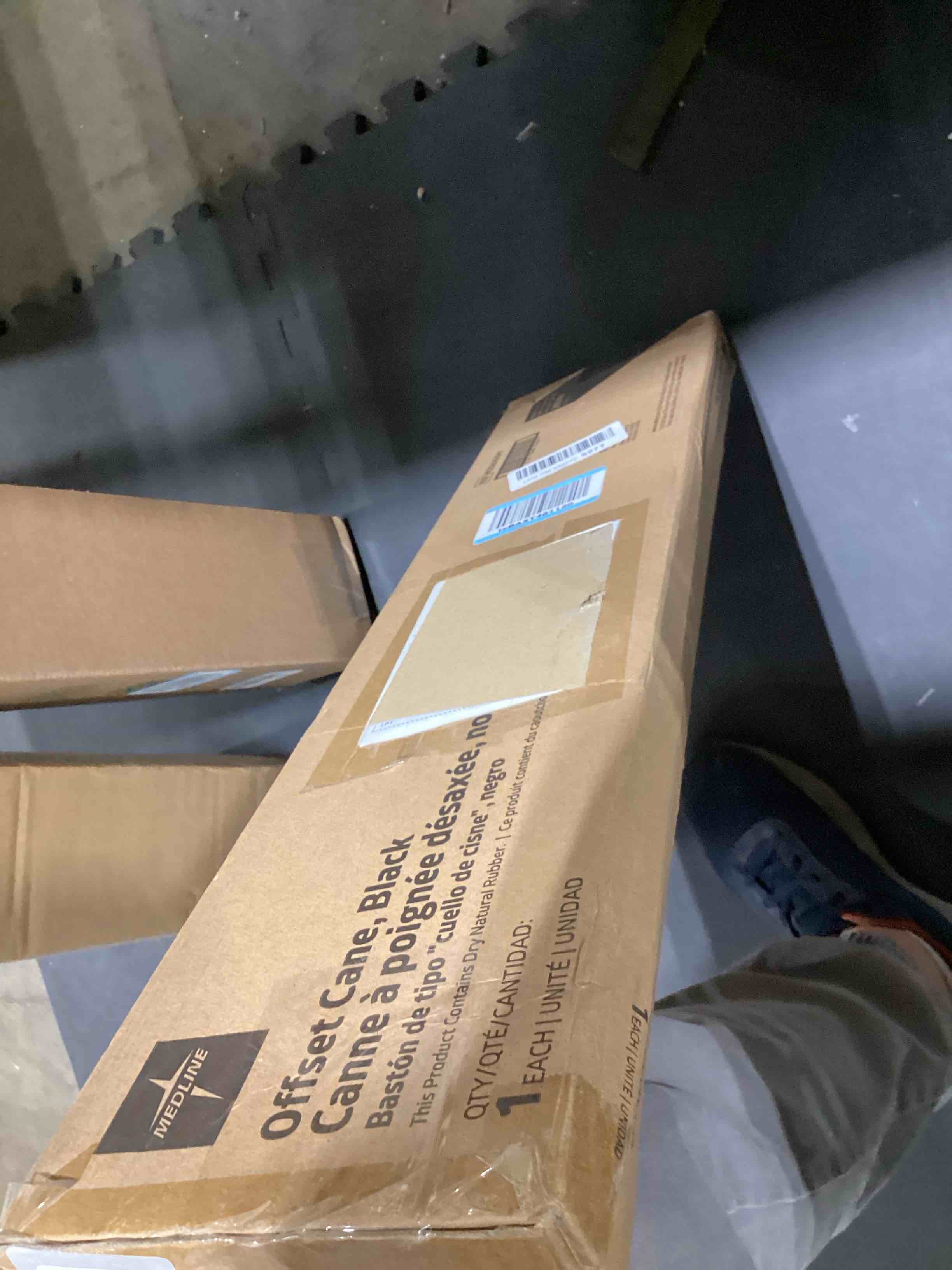 https://s3.amazonaws.com/lotting-images-prod/bidfta/GRA2375932_1757426601405.jpeg