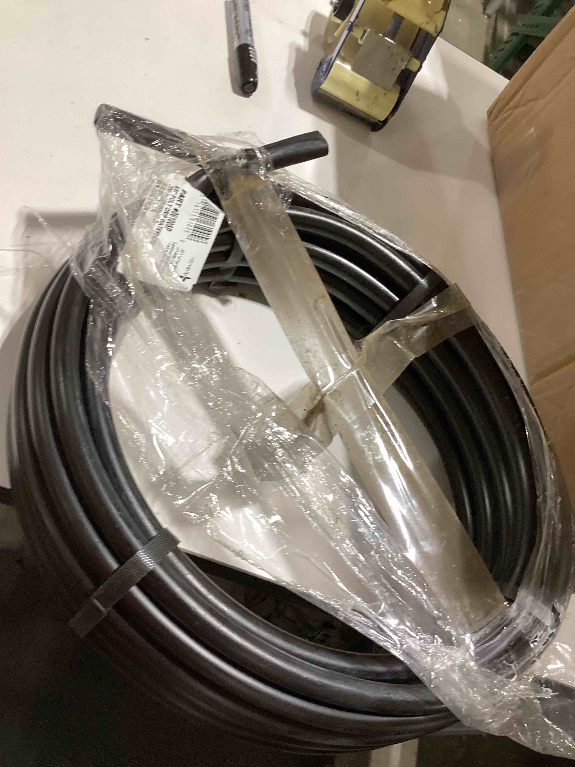 https://s3.amazonaws.com/lotting-images-prod/bidfta/GRA2376033_1757443550890.jpeg