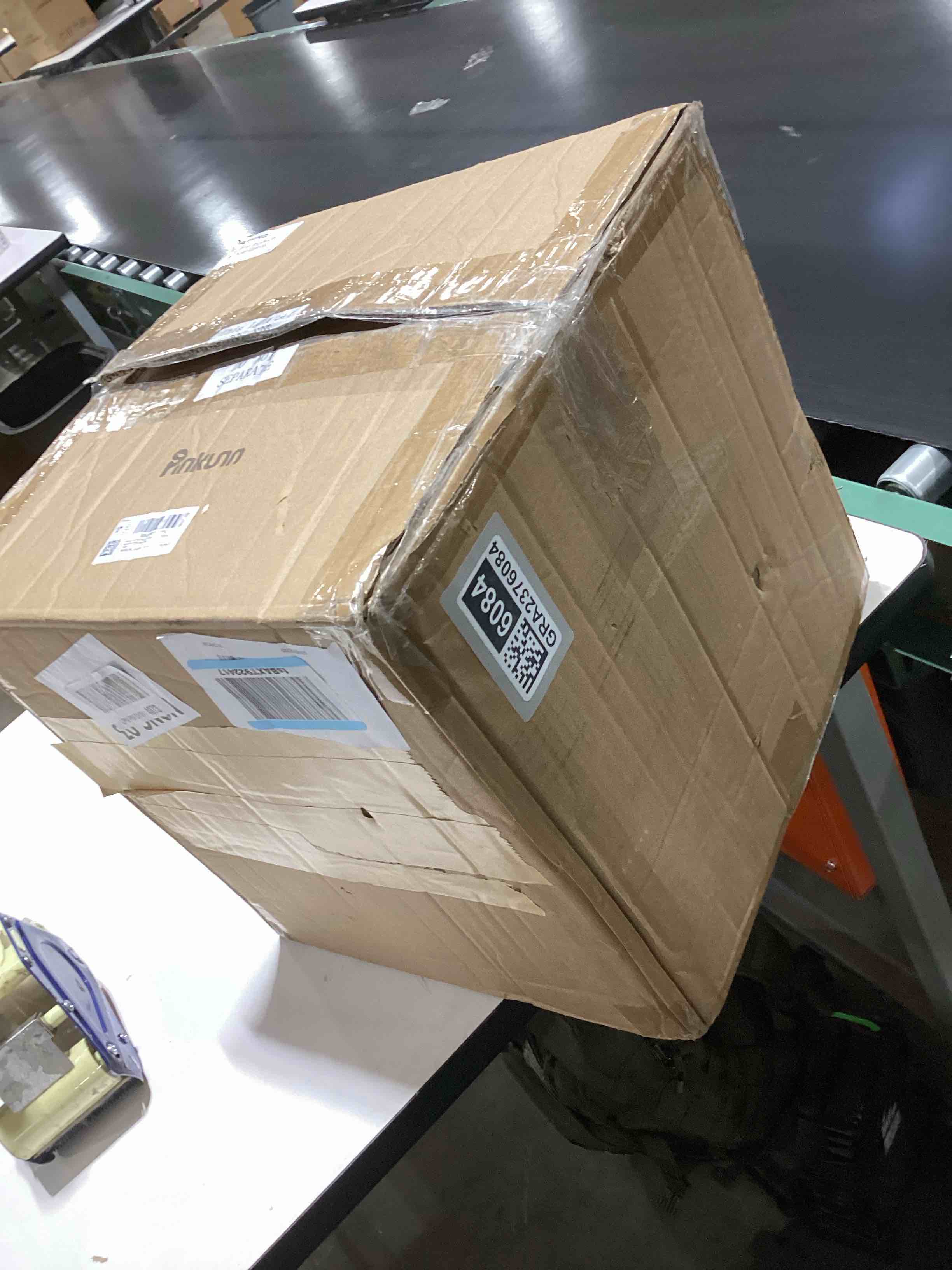 https://s3.amazonaws.com/lotting-images-prod/bidfta/GRA2376084_1757506260094.jpeg