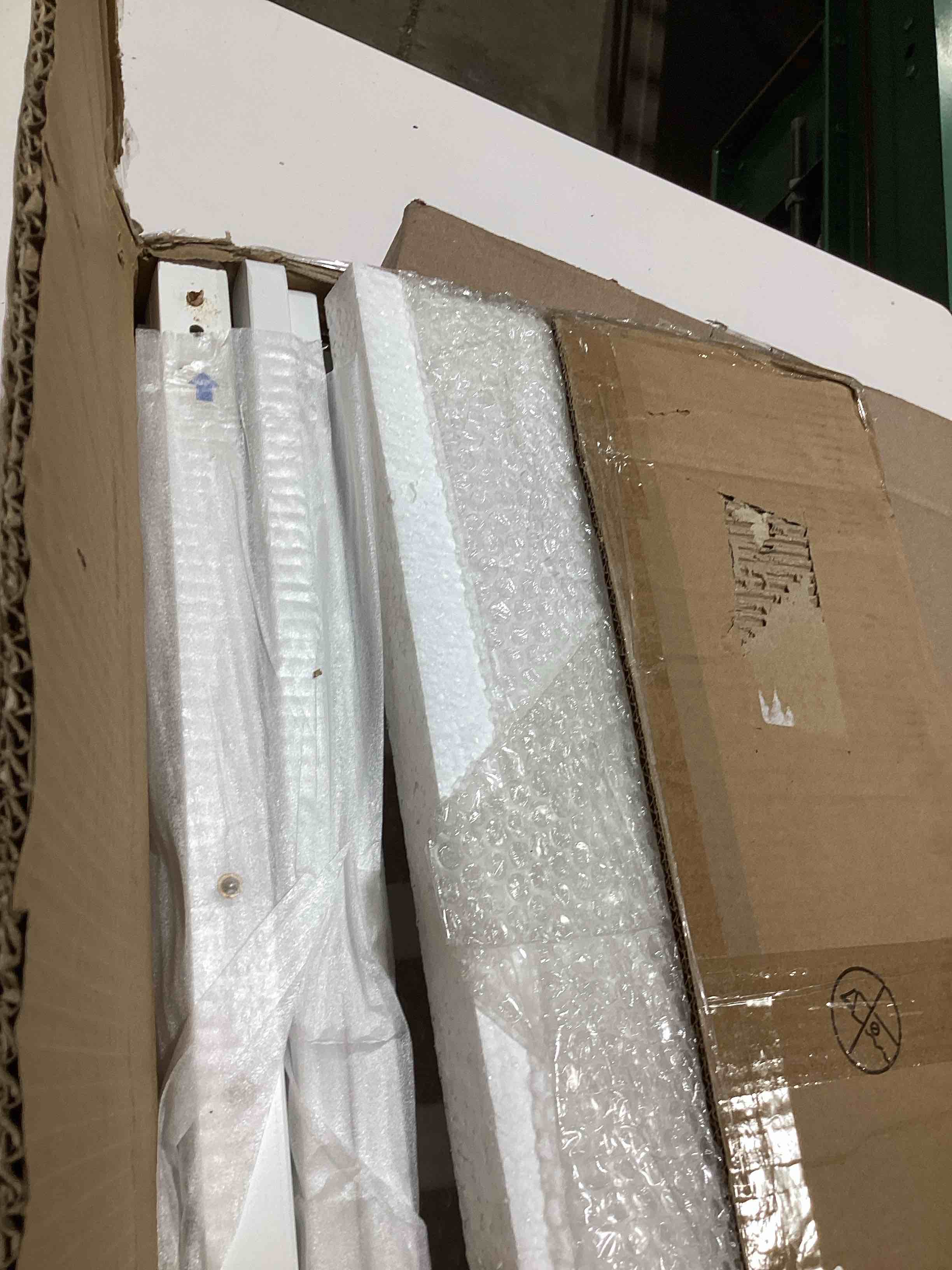 https://s3.amazonaws.com/lotting-images-prod/bidfta/GRA2376090_1757506945478.jpeg