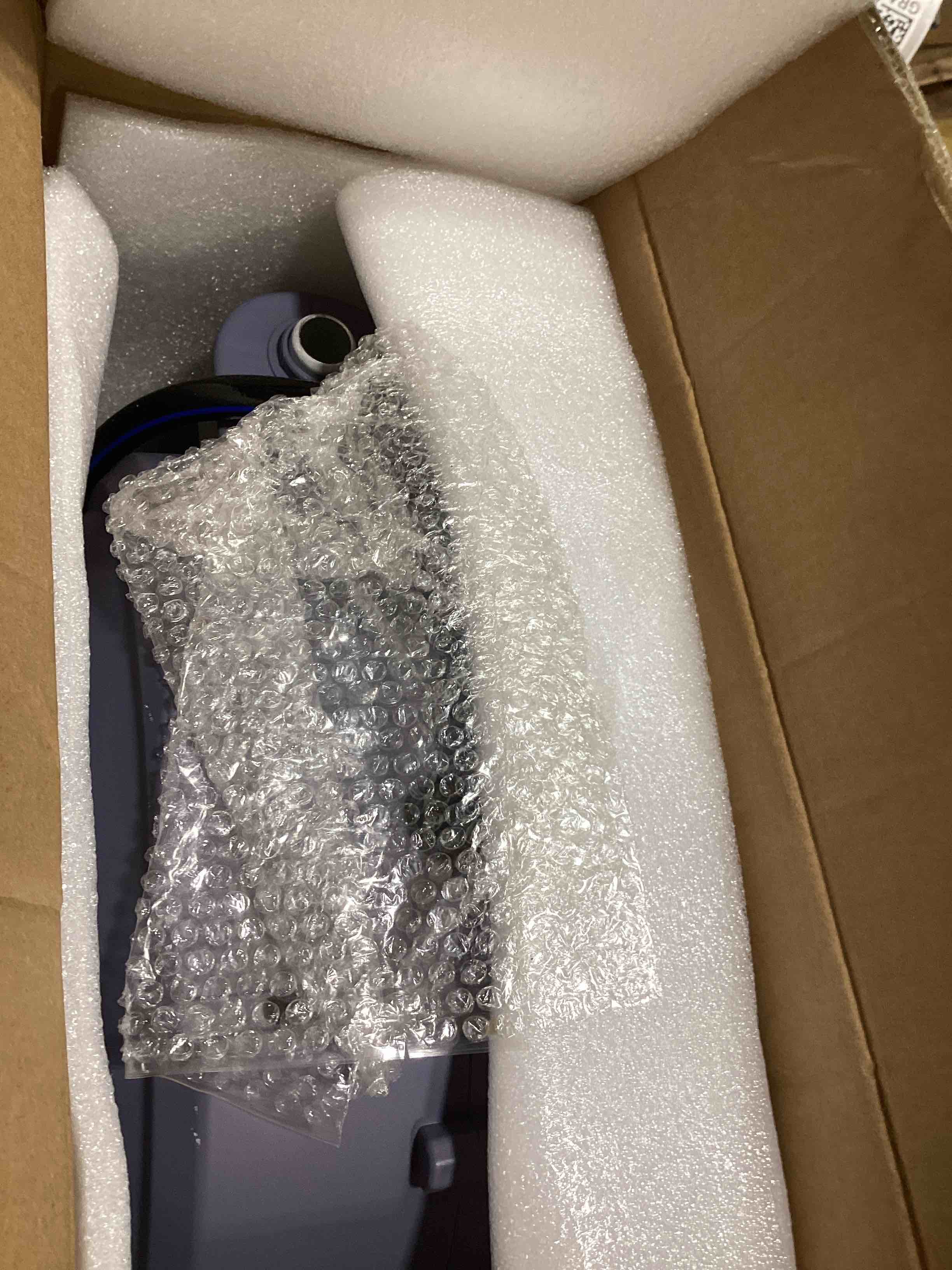 https://s3.amazonaws.com/lotting-images-prod/bidfta/GRA2376107_1757508809211.jpeg