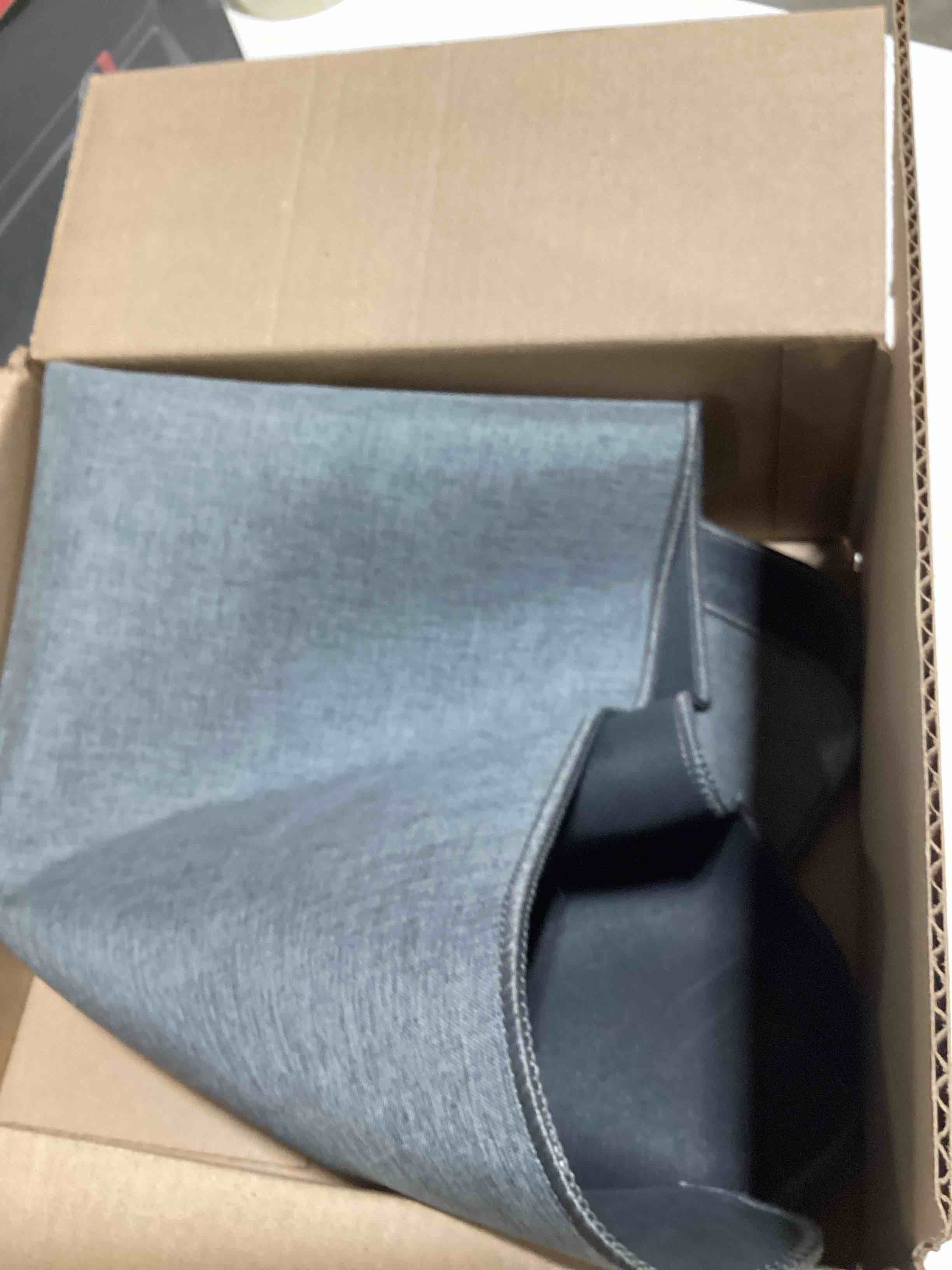 https://s3.amazonaws.com/lotting-images-prod/bidfta/GRA2376160_1757514471828.jpeg