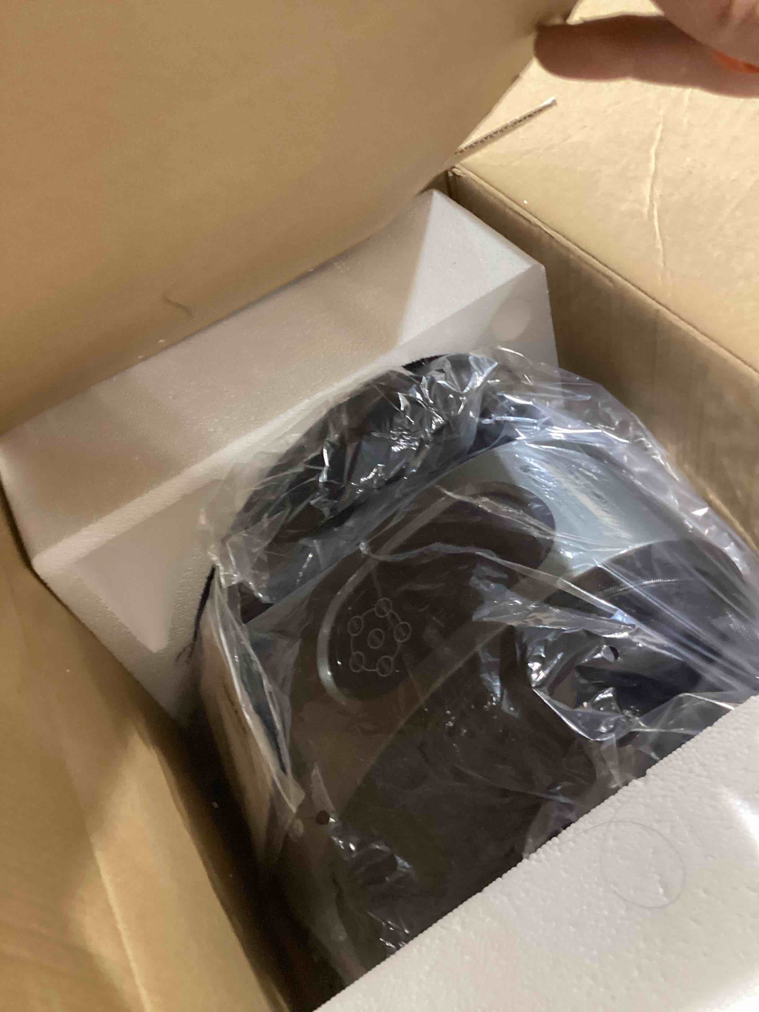 https://s3.amazonaws.com/lotting-images-prod/bidfta/GRA2376186_1757516719907.jpeg