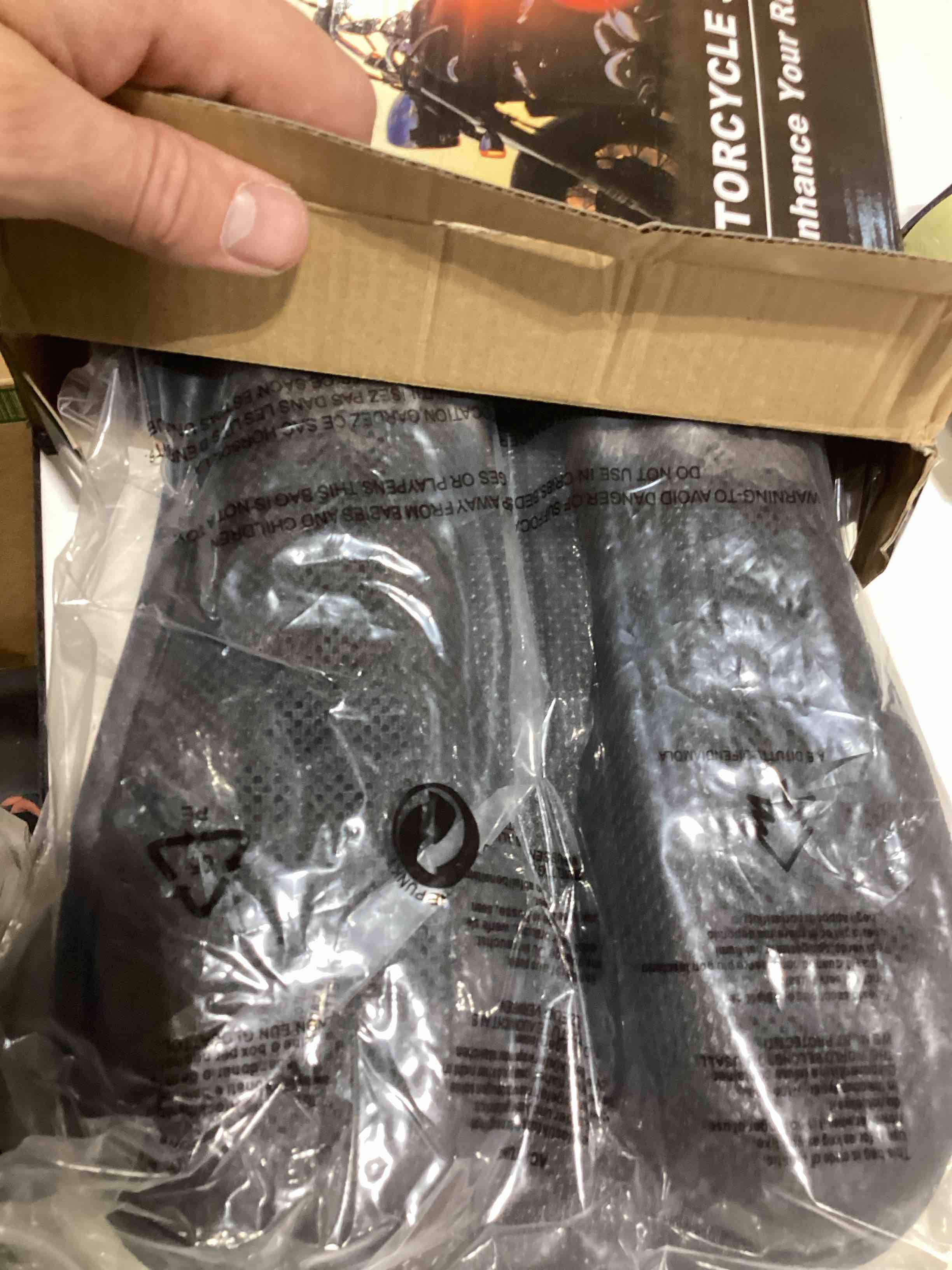 https://s3.amazonaws.com/lotting-images-prod/bidfta/GRA2376302_1757599640925.jpeg