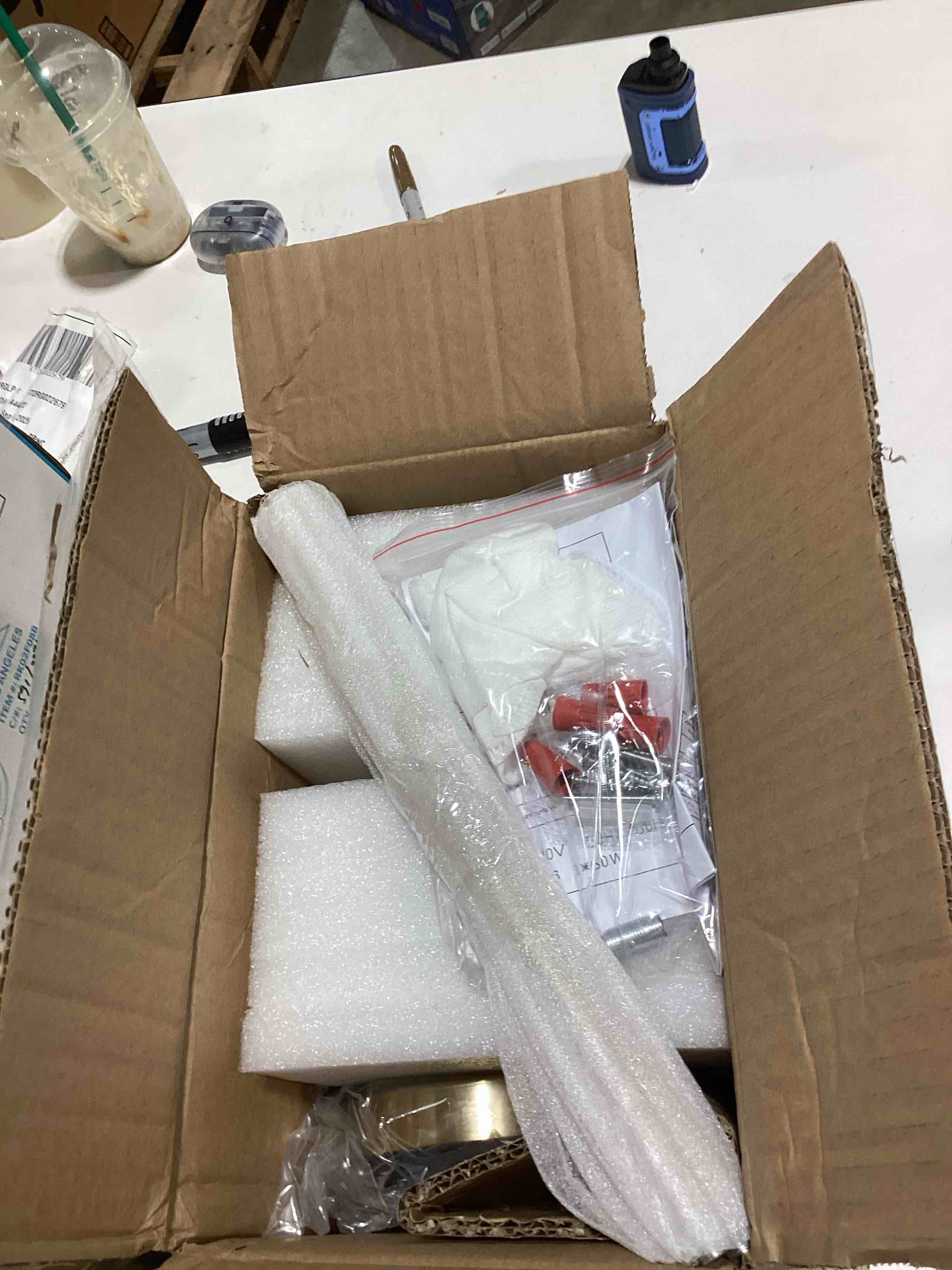 https://s3.amazonaws.com/lotting-images-prod/bidfta/GRA2376334_1757602491783.jpeg