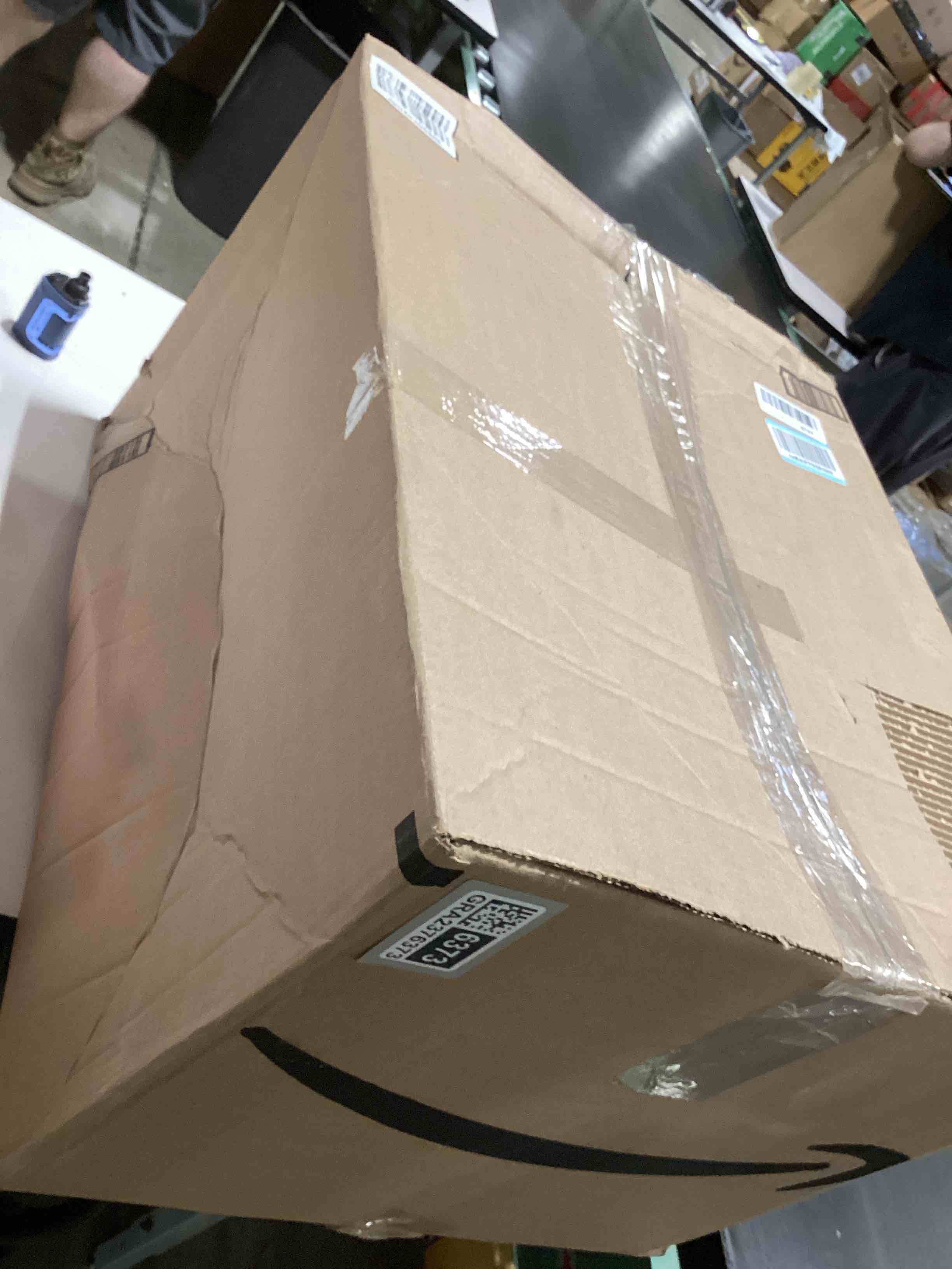 https://s3.amazonaws.com/lotting-images-prod/bidfta/GRA2376373_1757607467860.jpeg
