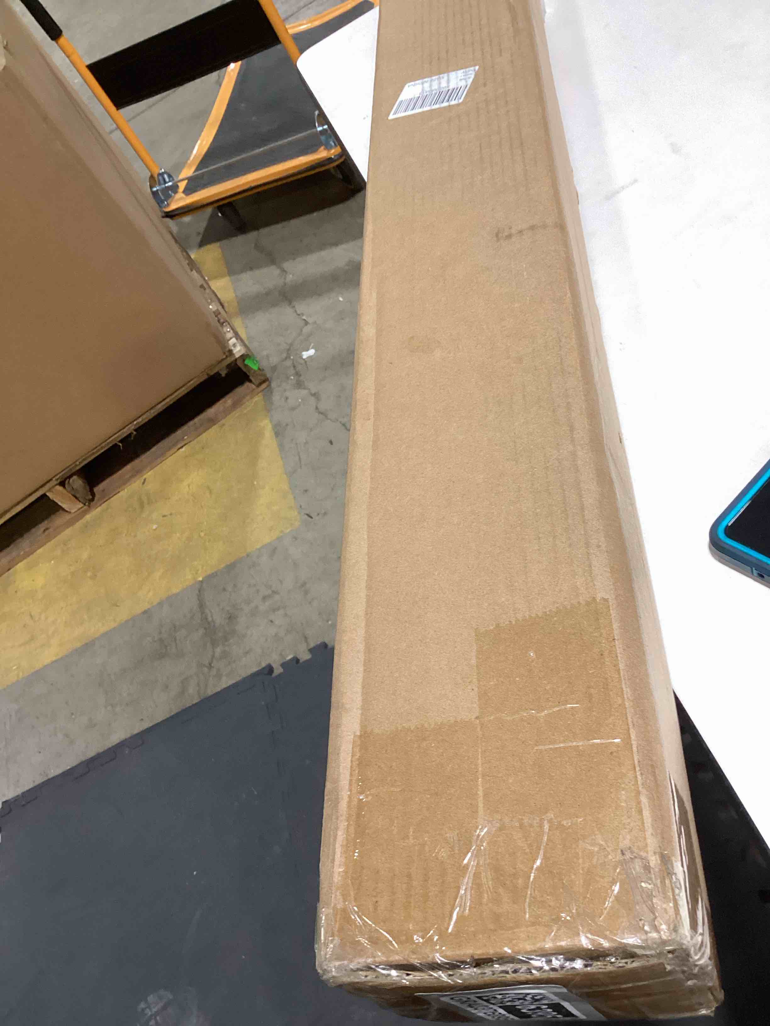 https://s3.amazonaws.com/lotting-images-prod/bidfta/GRA2376395_1757609017976.jpeg