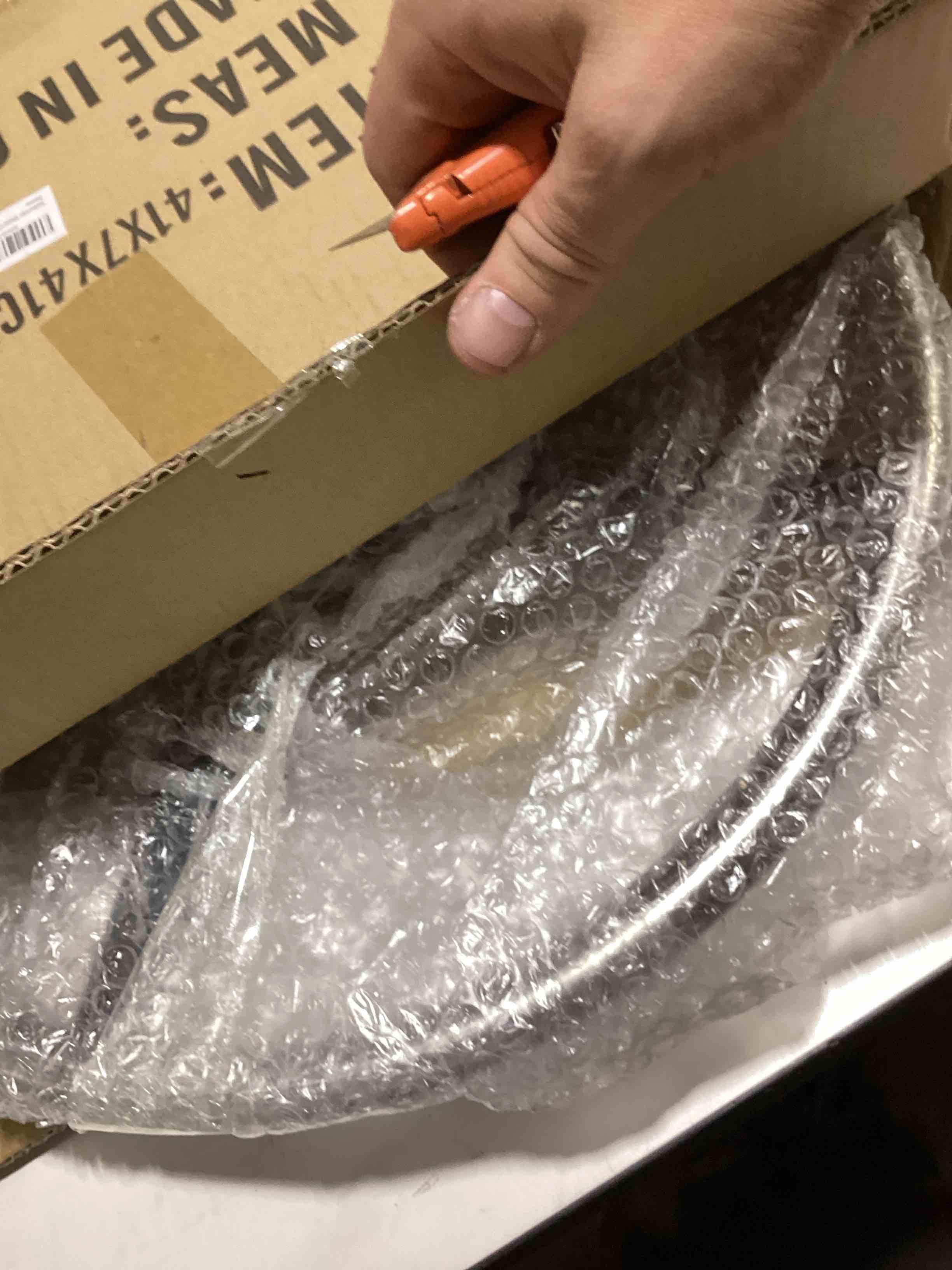 https://s3.amazonaws.com/lotting-images-prod/bidfta/GRA2376408_1757610205420.jpeg