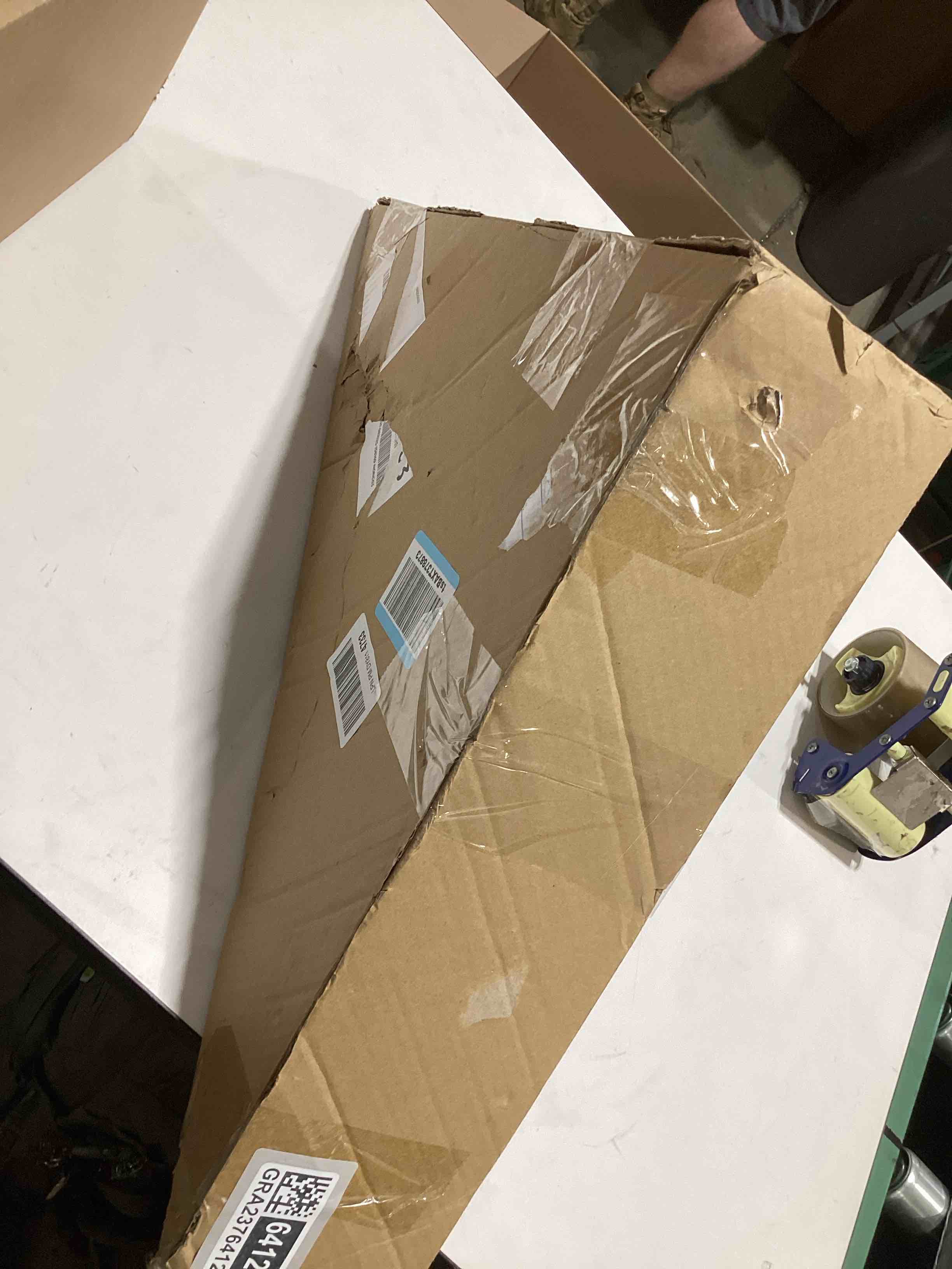 https://s3.amazonaws.com/lotting-images-prod/bidfta/GRA2376412_1757610982418.jpeg