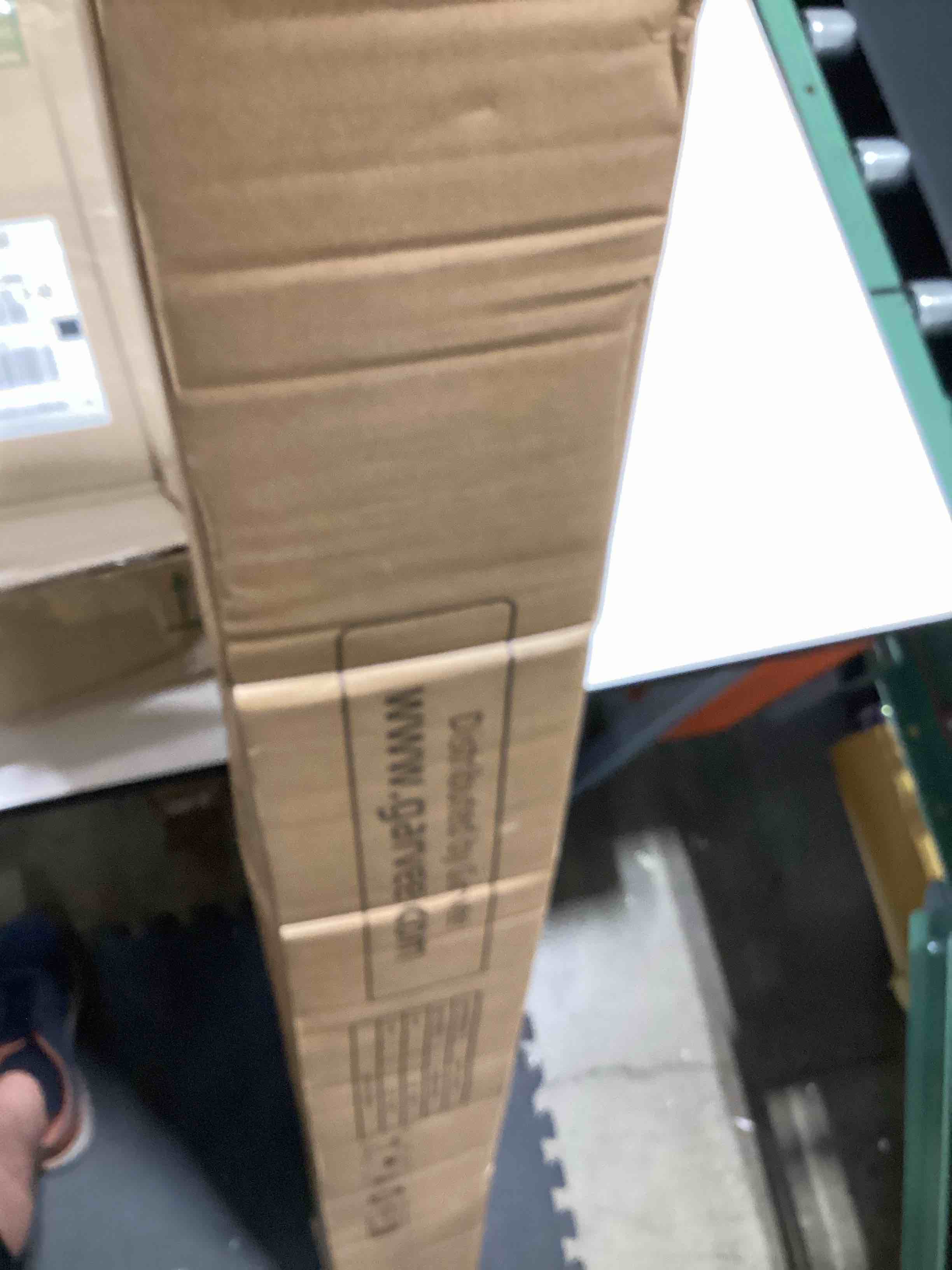 https://s3.amazonaws.com/lotting-images-prod/bidfta/GRA2376416_1757611732514.jpeg
