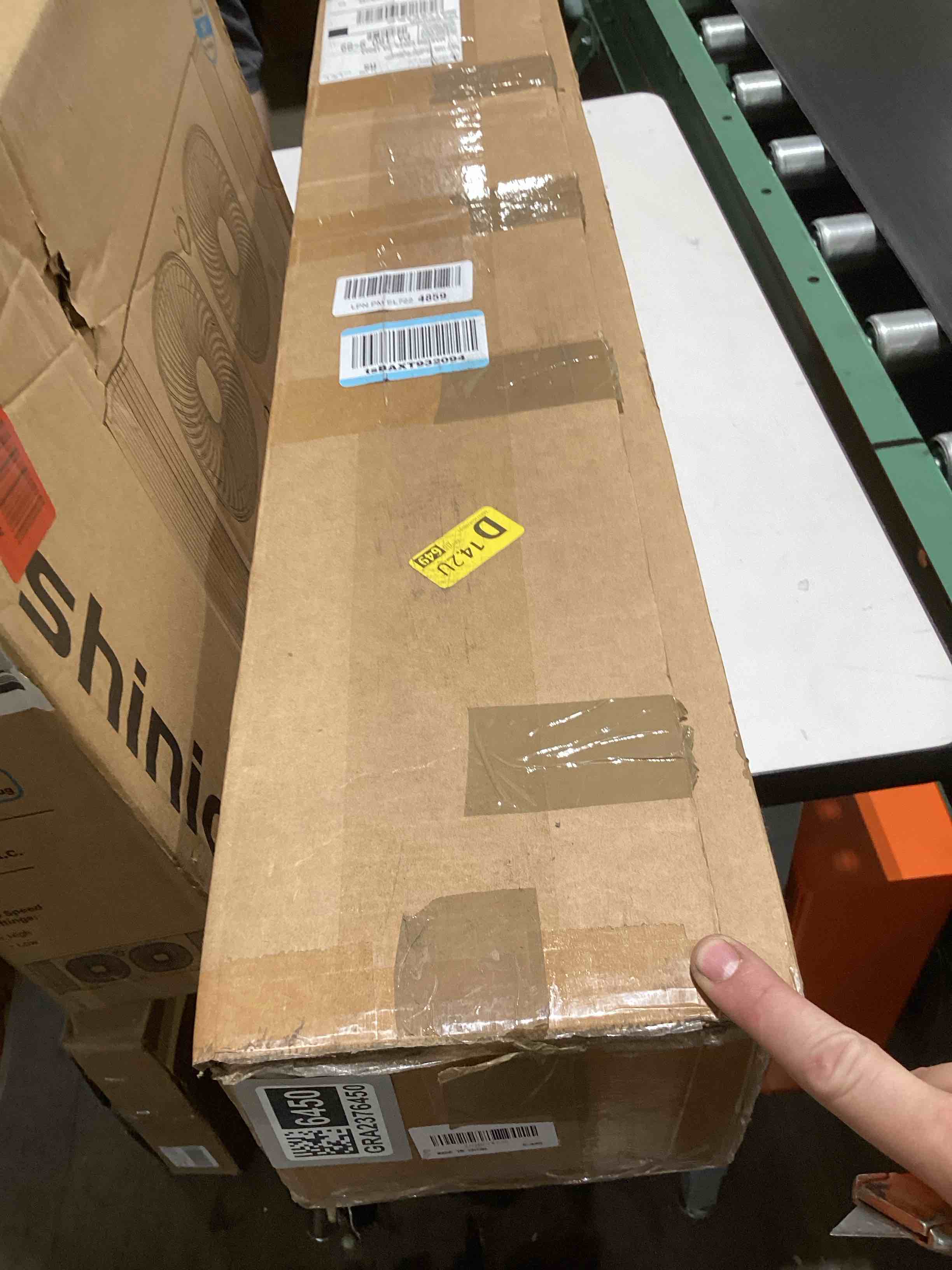 https://s3.amazonaws.com/lotting-images-prod/bidfta/GRA2376450_1757617991876.jpeg