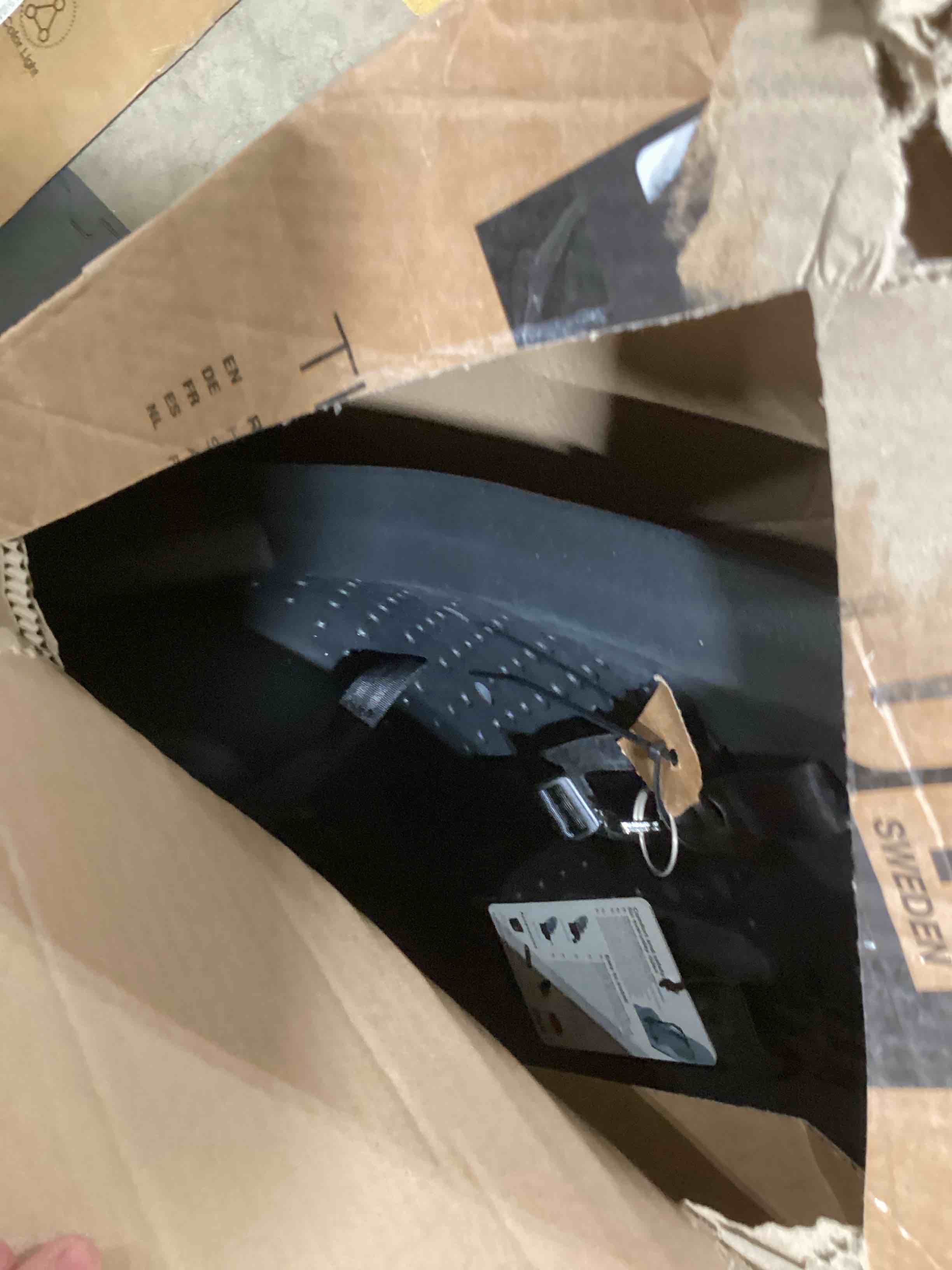 https://s3.amazonaws.com/lotting-images-prod/bidfta/GRA2376475_1757677218046.jpeg