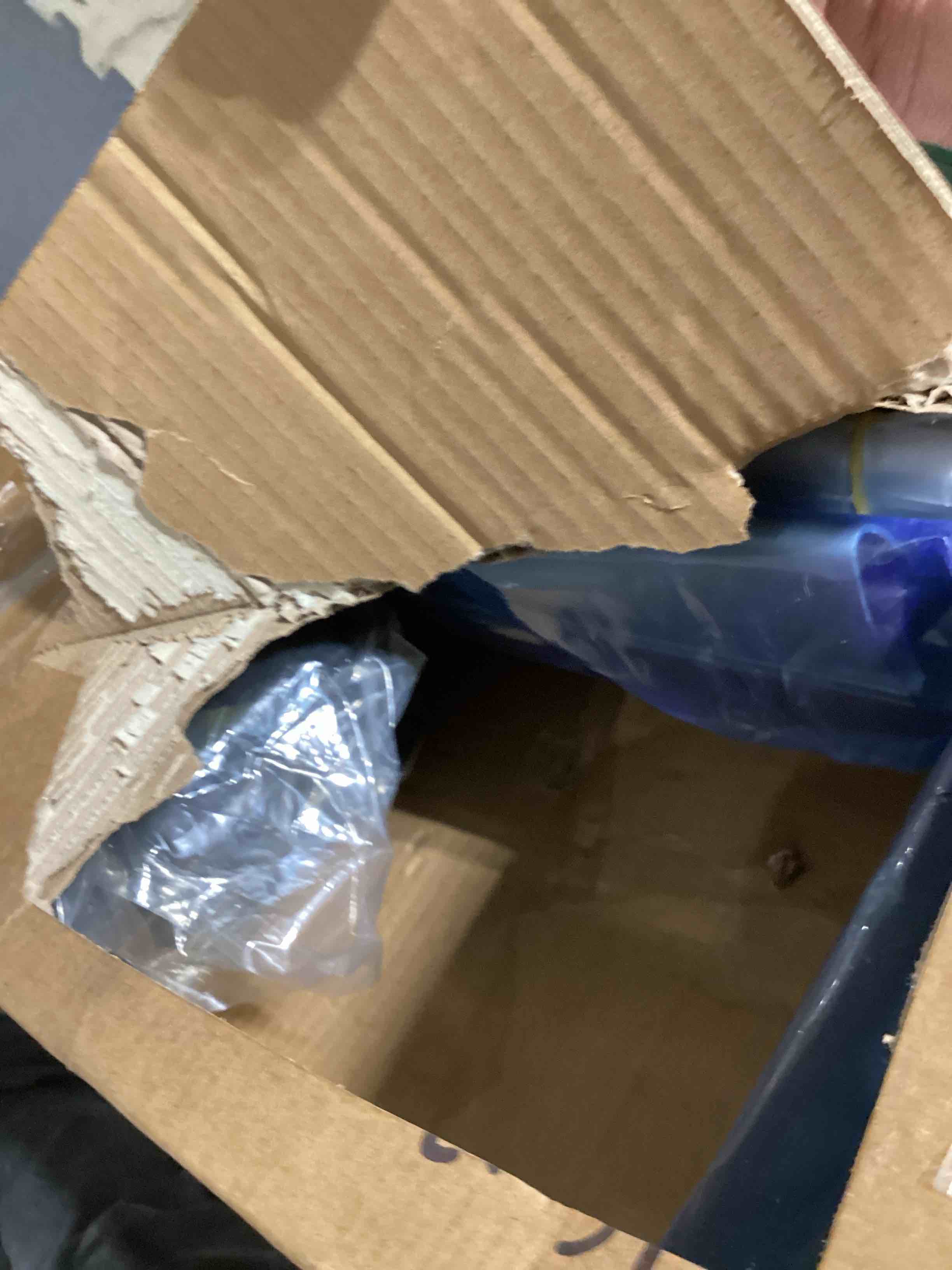 https://s3.amazonaws.com/lotting-images-prod/bidfta/GRA2376559_1757687756508.jpeg