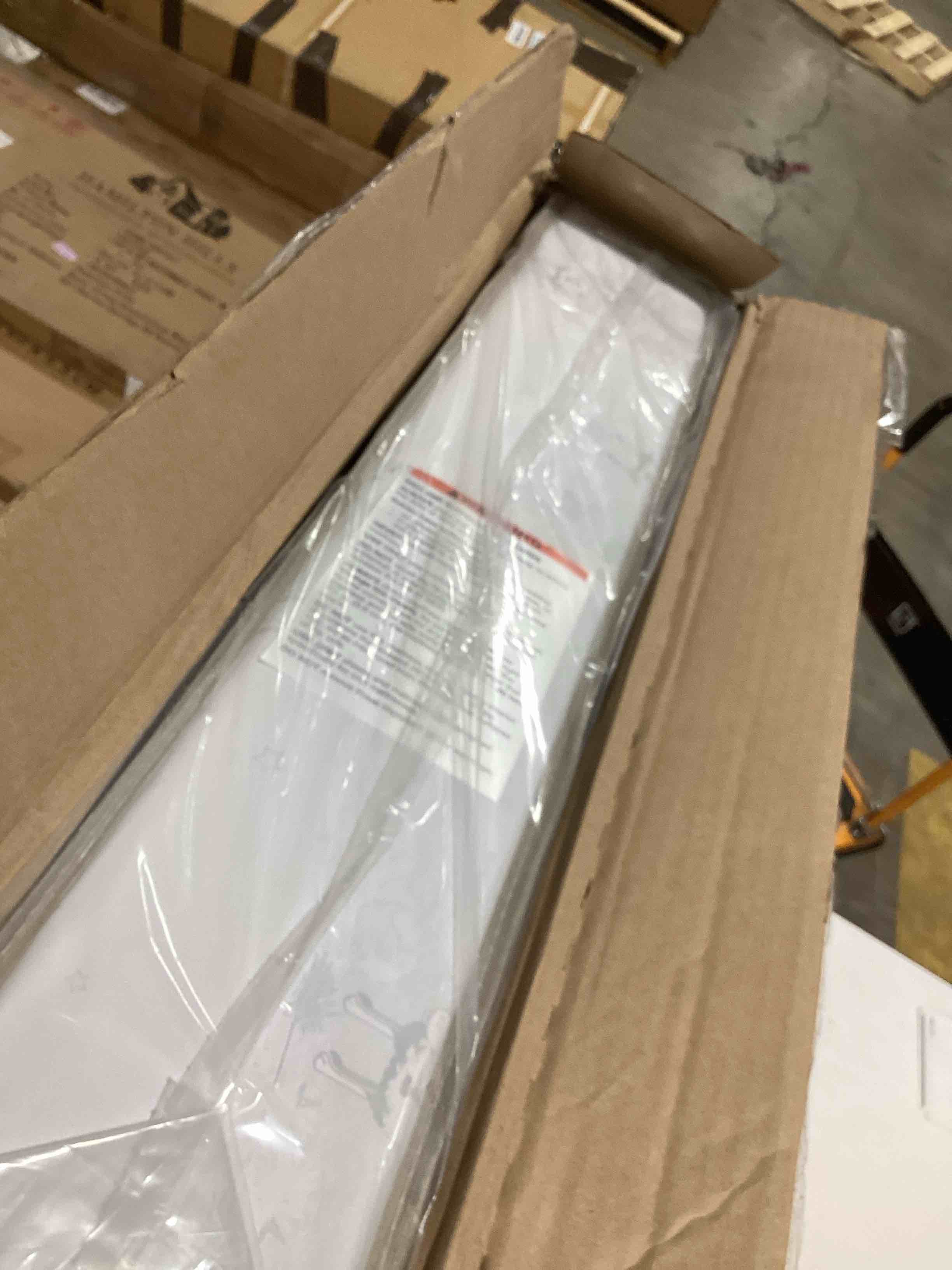 https://s3.amazonaws.com/lotting-images-prod/bidfta/GRA2376638_1757698781417.jpeg