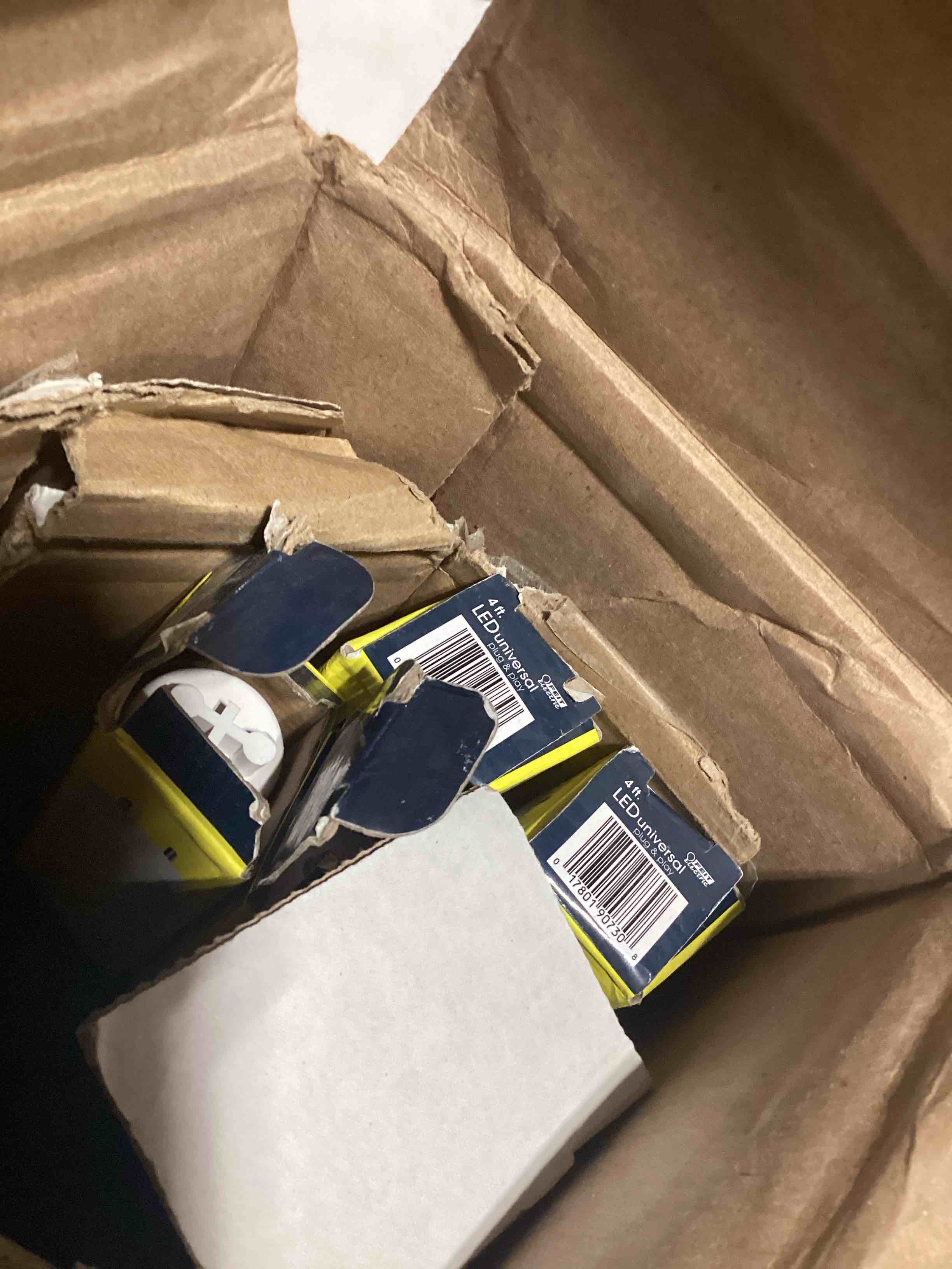 https://s3.amazonaws.com/lotting-images-prod/bidfta/GRA2376710_1757956373632.jpeg