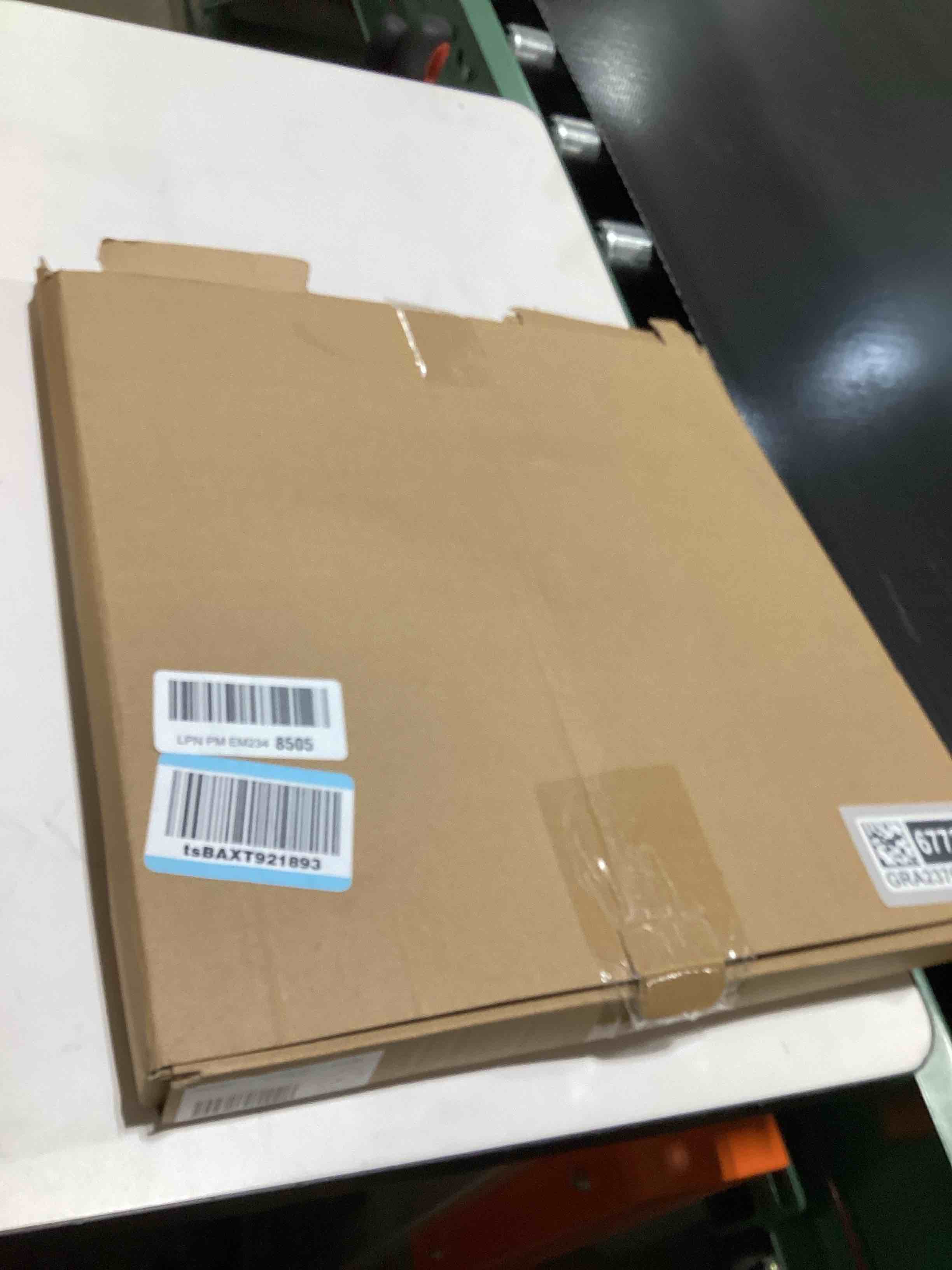 https://s3.amazonaws.com/lotting-images-prod/bidfta/GRA2376773_1758030556684.jpeg