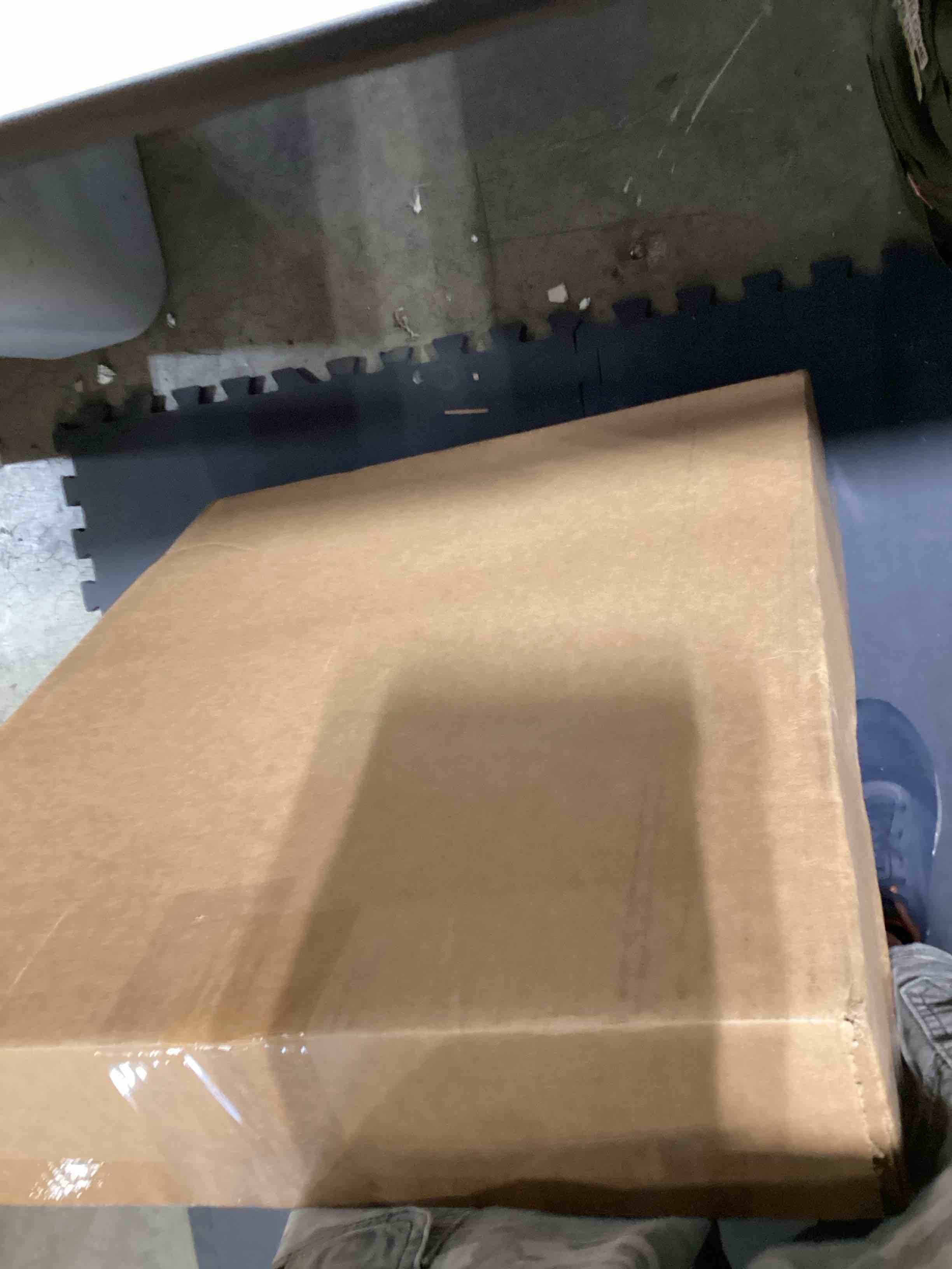 https://s3.amazonaws.com/lotting-images-prod/bidfta/GRA2376808_1758034071745.jpeg