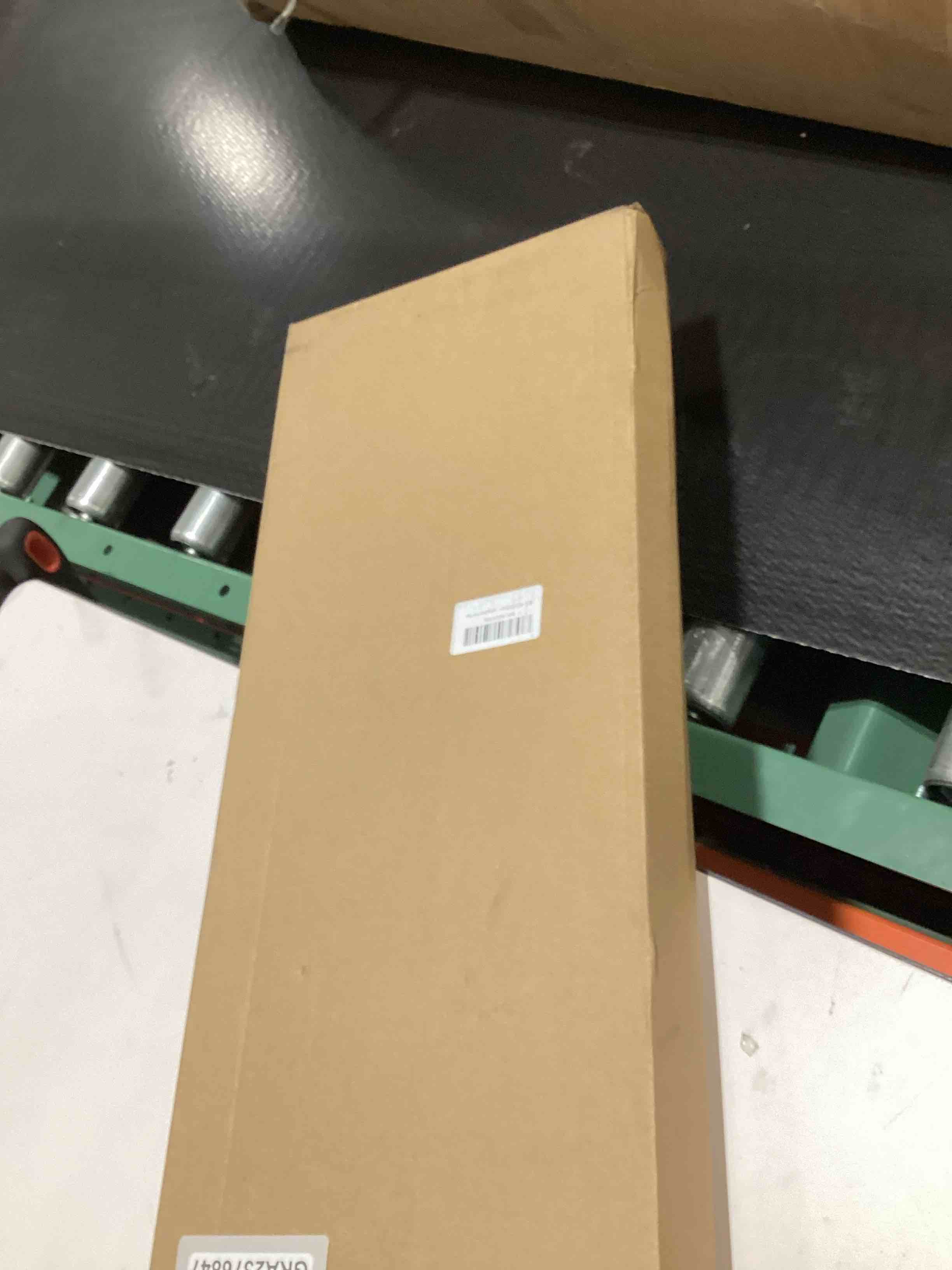 https://s3.amazonaws.com/lotting-images-prod/bidfta/GRA2376847_1758036192388.jpeg