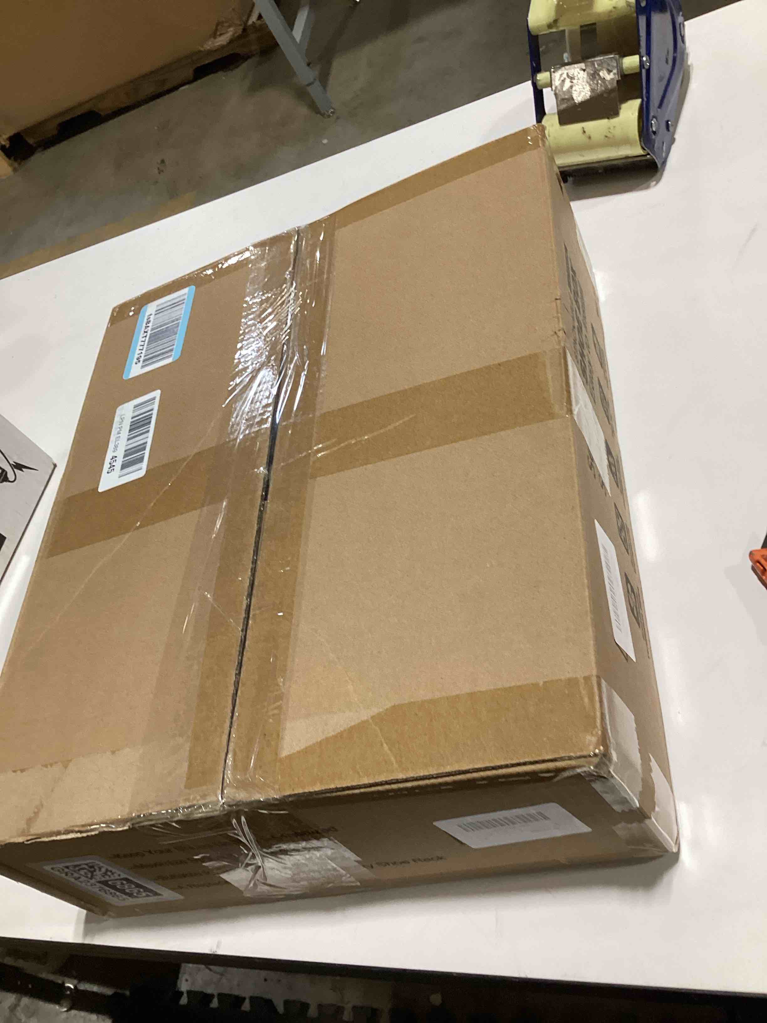 https://s3.amazonaws.com/lotting-images-prod/bidfta/GRA2376865_1758041616845.jpeg