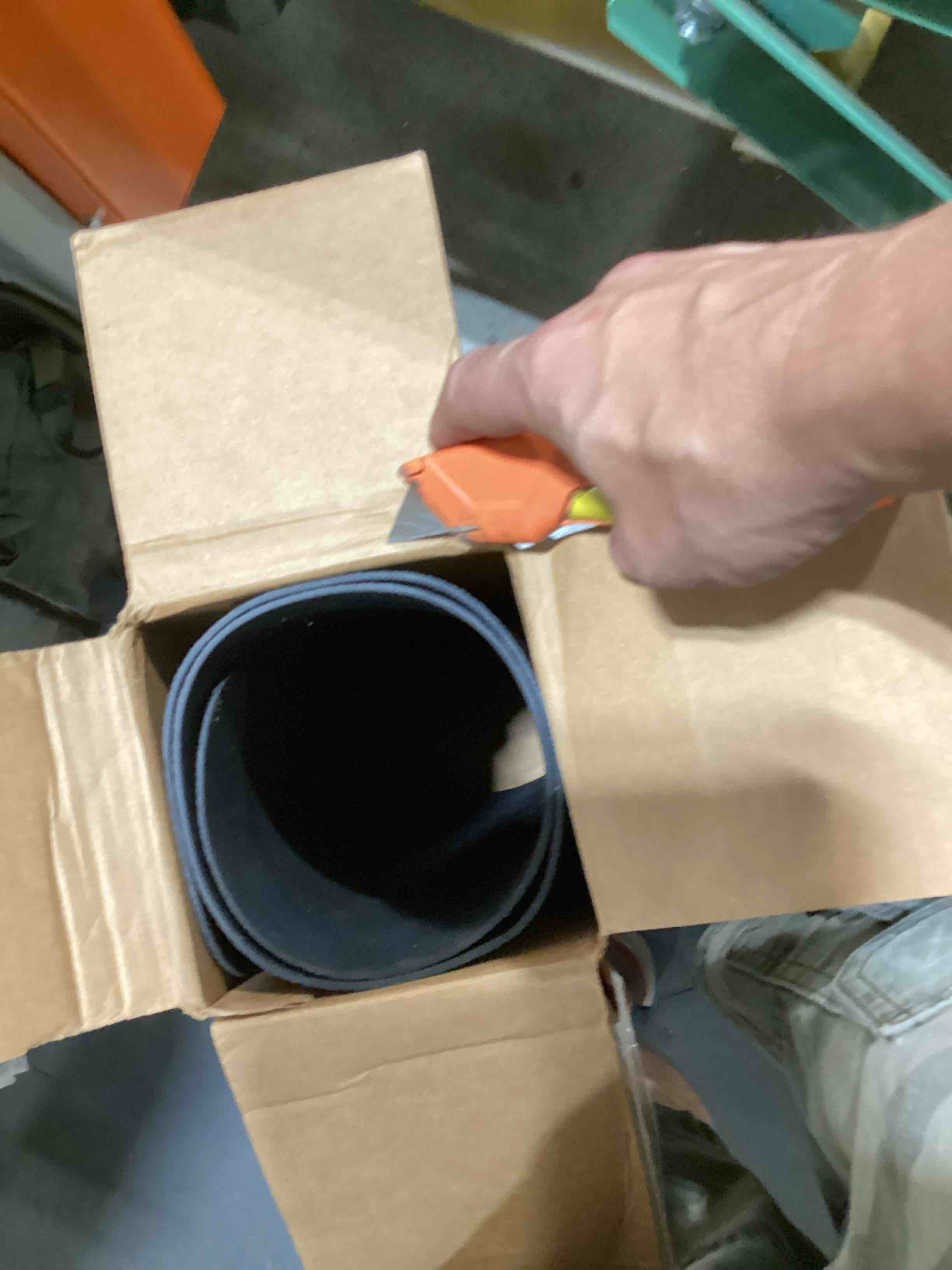 https://s3.amazonaws.com/lotting-images-prod/bidfta/GRA2376866_1758041543365.jpeg