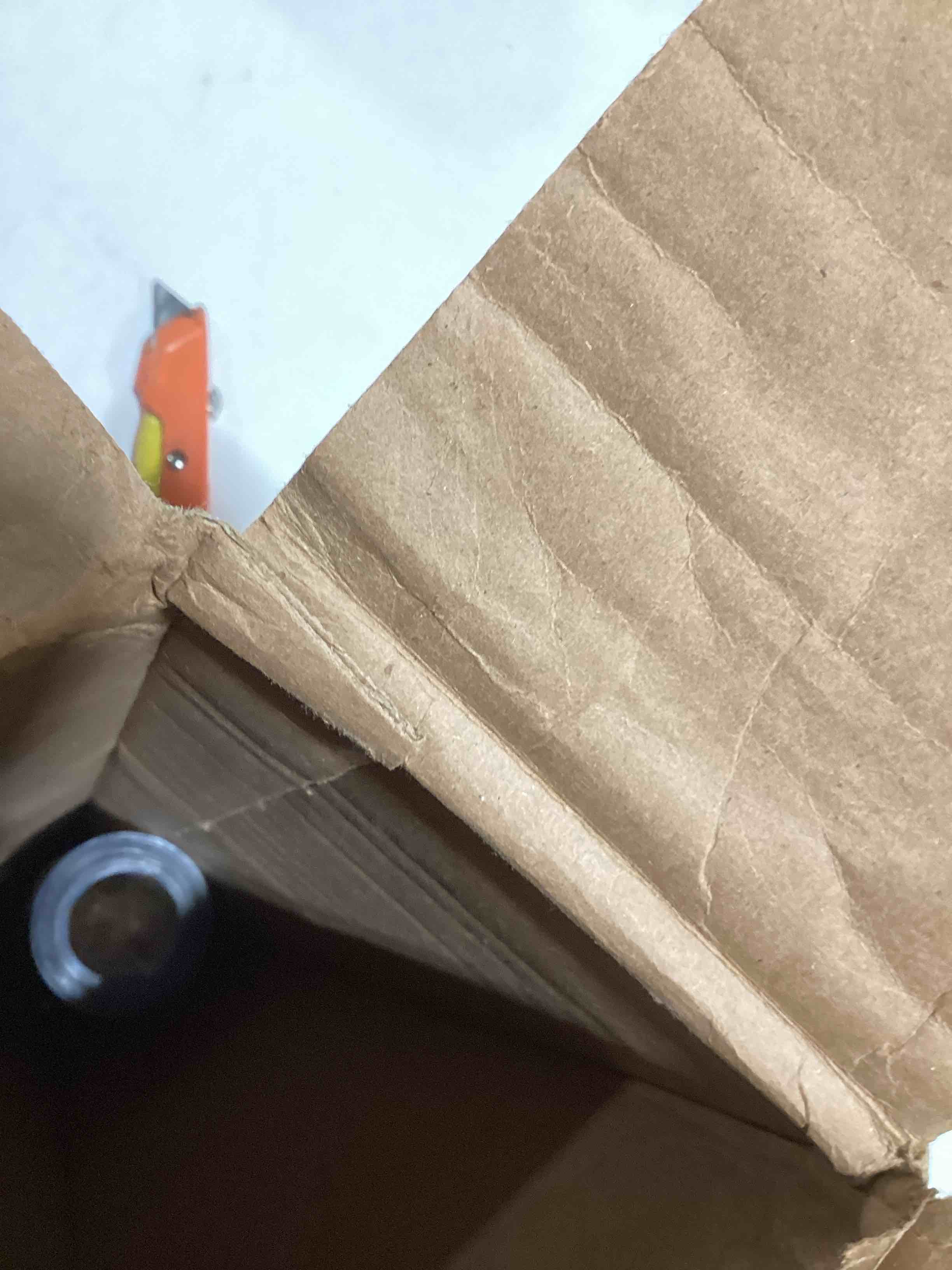 https://s3.amazonaws.com/lotting-images-prod/bidfta/GRA2377000_1758117641121.jpeg