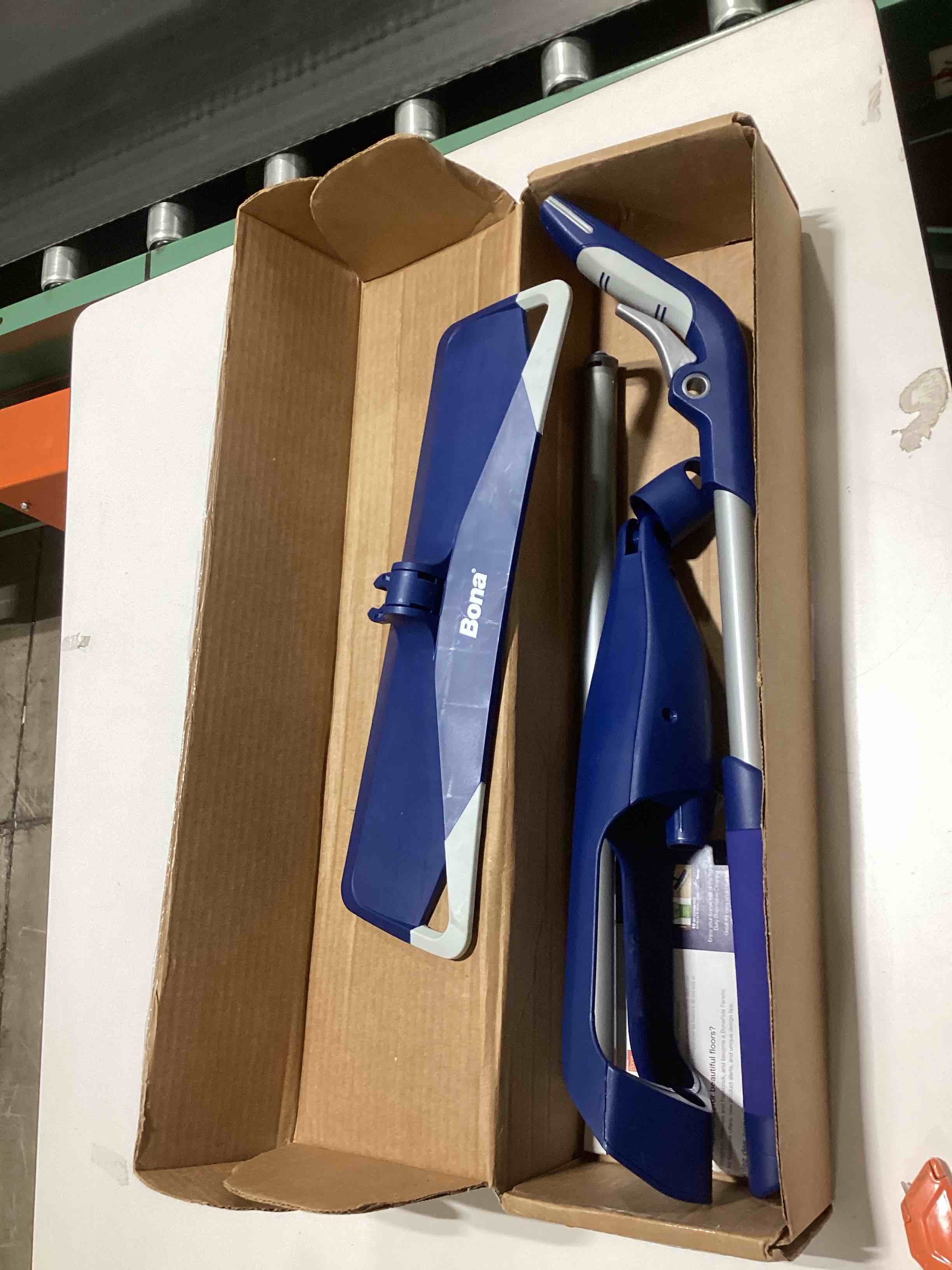 Bona Hardwood Floor Premium Spray Mop - Includes Wood Floor Cleaning Concentrate and Machine Washable Microfiber Cleaning Pad - Dual Zone Cleaning Design for Faster Cleanup