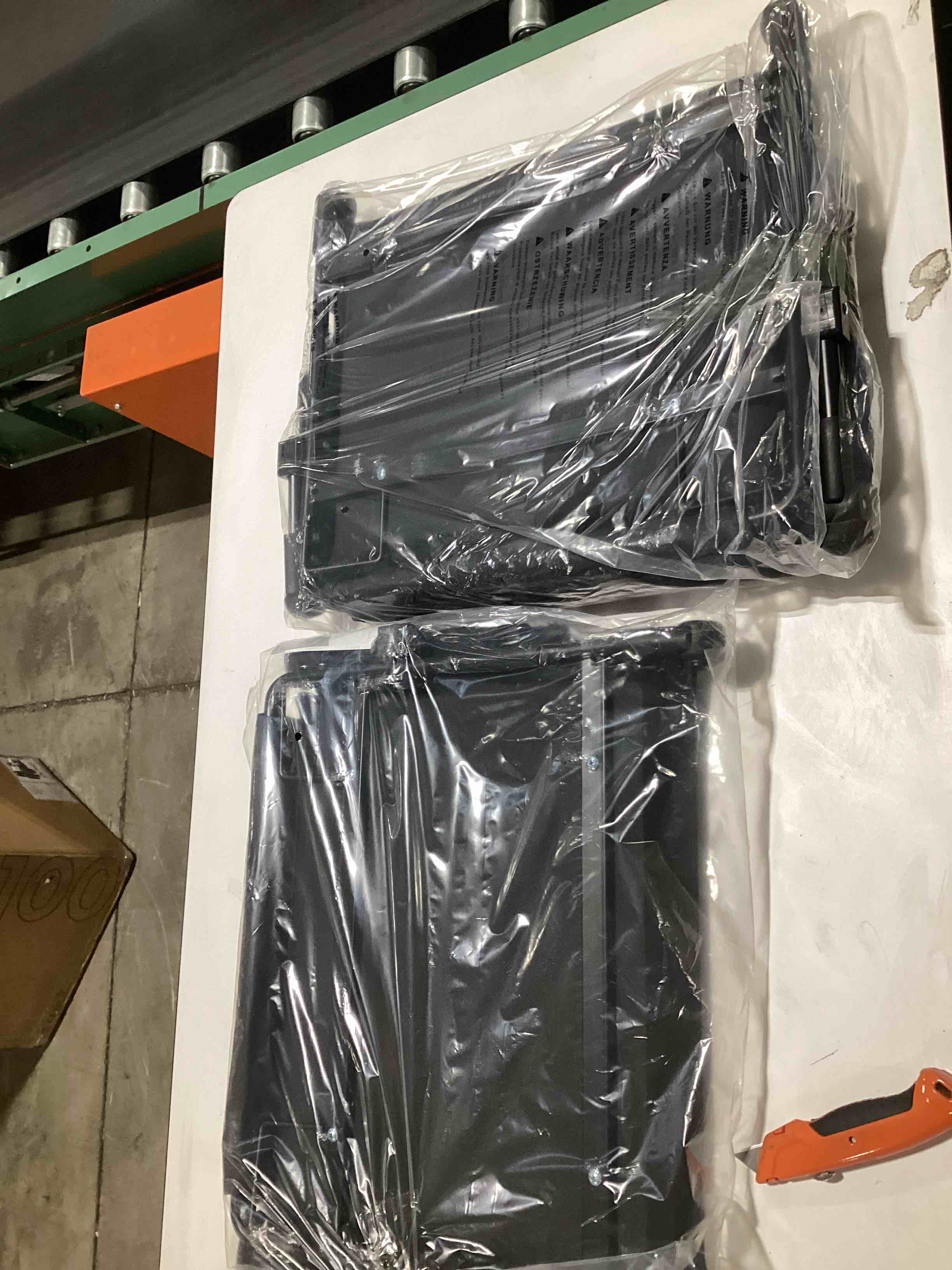 VIVOHOME Stadium Seats with Back Support and Cushion, 2 Pack Portable Bleacher Chairs with Cup Holder and Shoulder Strap