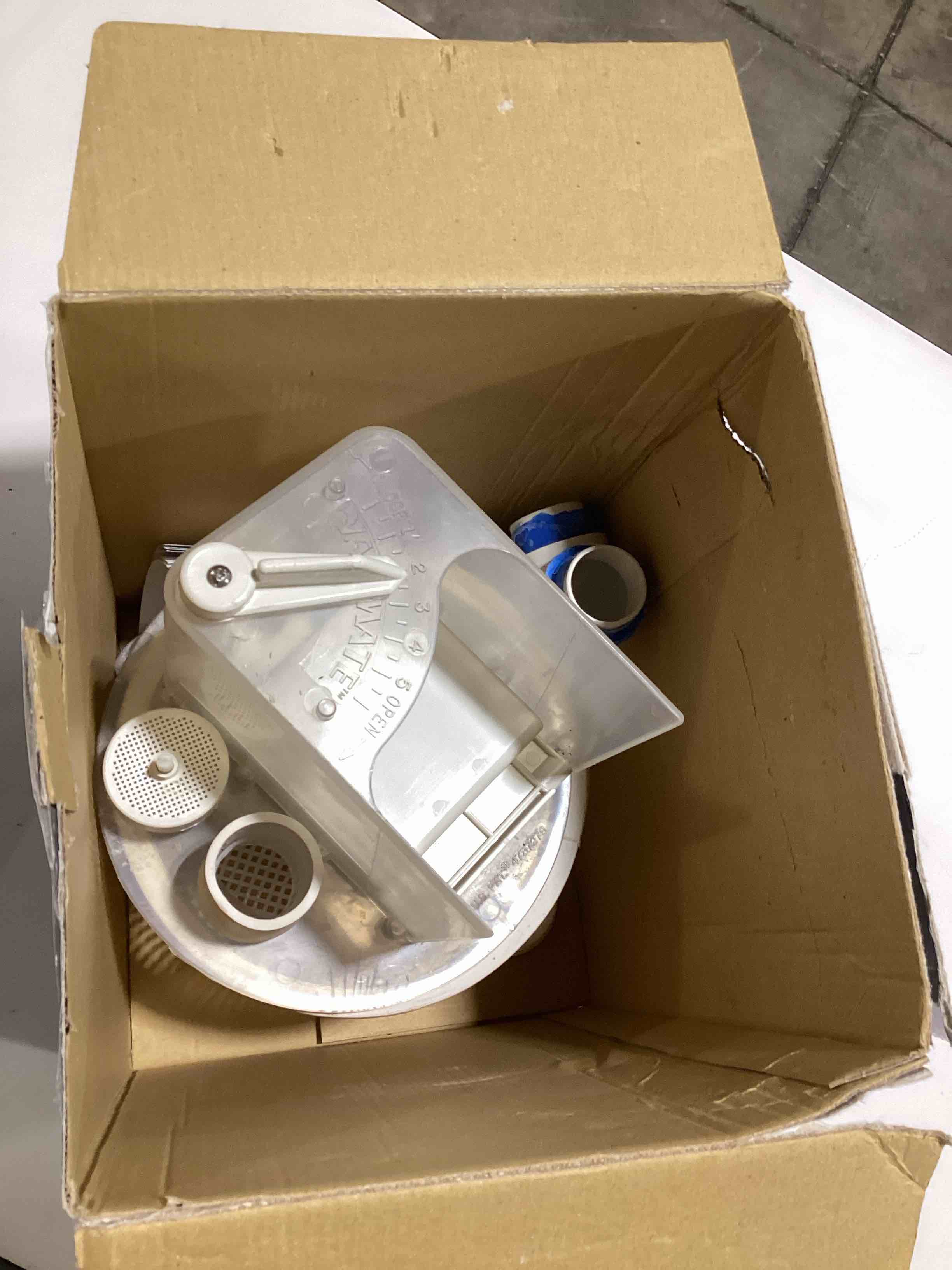 Pentair R211100 Vac-Mate Pool Cleaner Dispenser Box