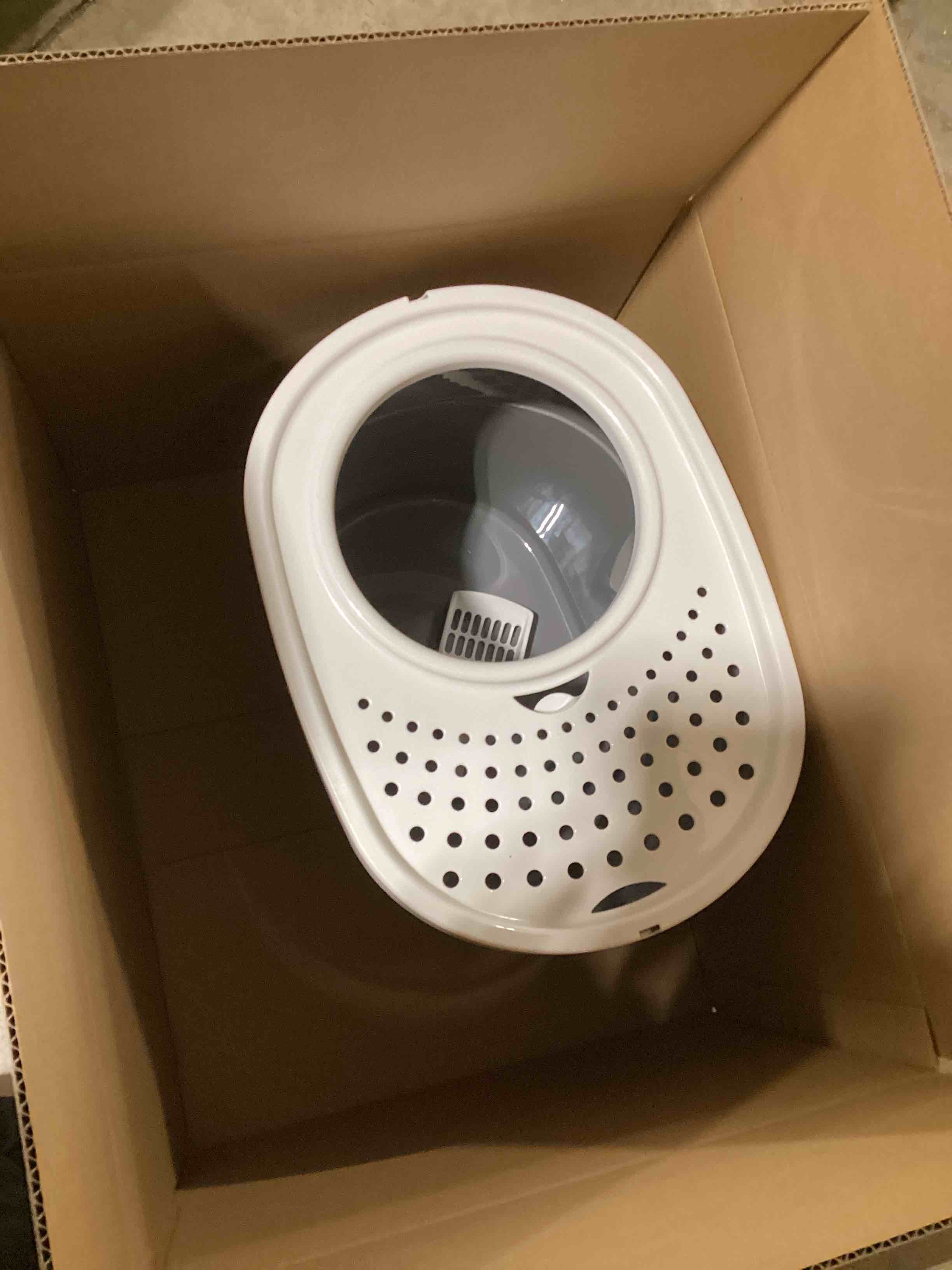 IRIS USA Top Entry Cat Litter Box, Large Enclosed with Litter Catching Lid and Scoop, Dog Proof, Cat Litter Box, Gray/White