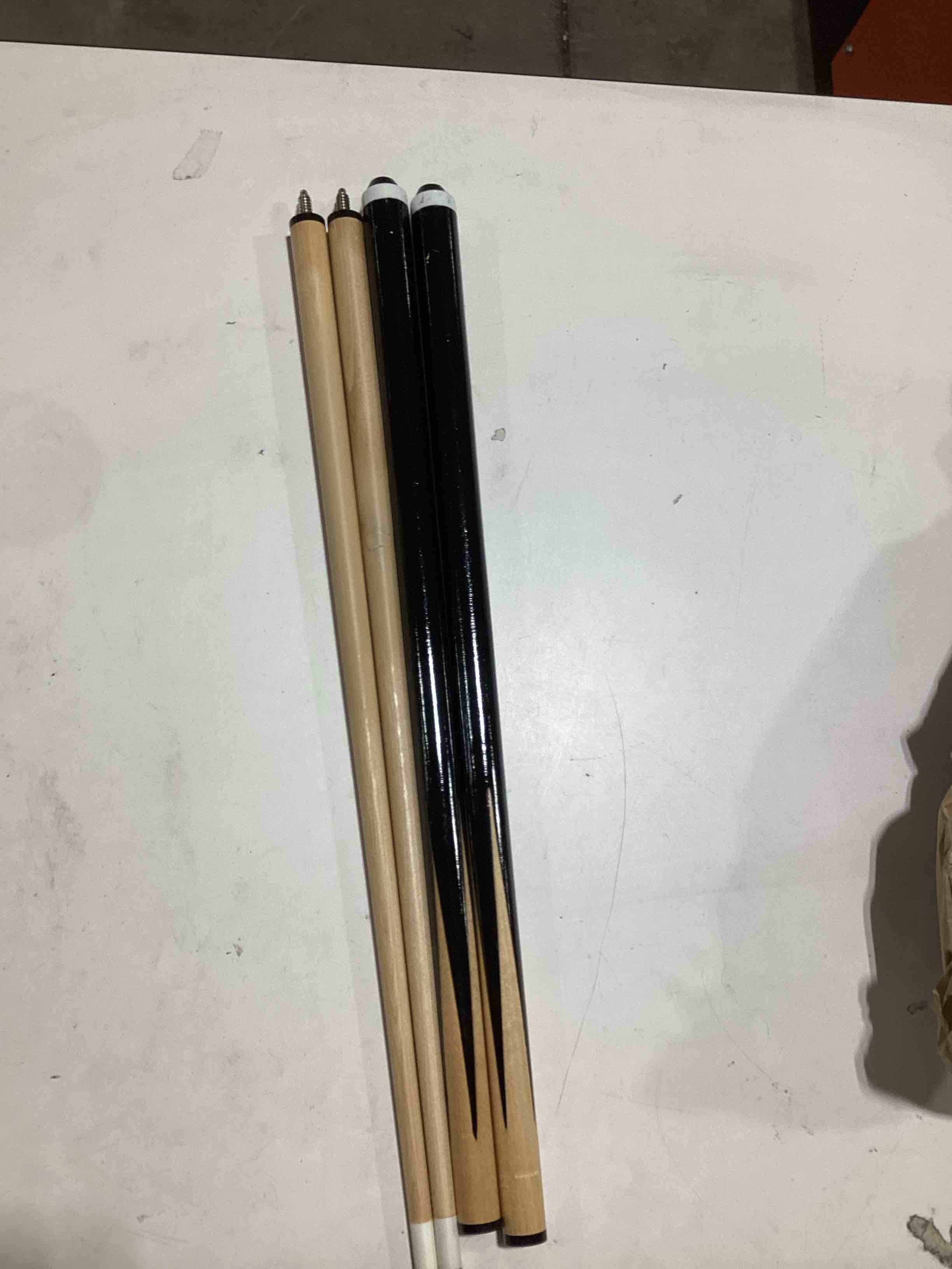 Pool Cue Sticks – 42"/48"/58" Billiard Cues with 13mm Leather Tip – 17oz/18oz Standard or 20oz Heavy – Set of 2 or 4 – Durable 2-Piece Pool Sticks for Beginners, Adults, Home & Bar