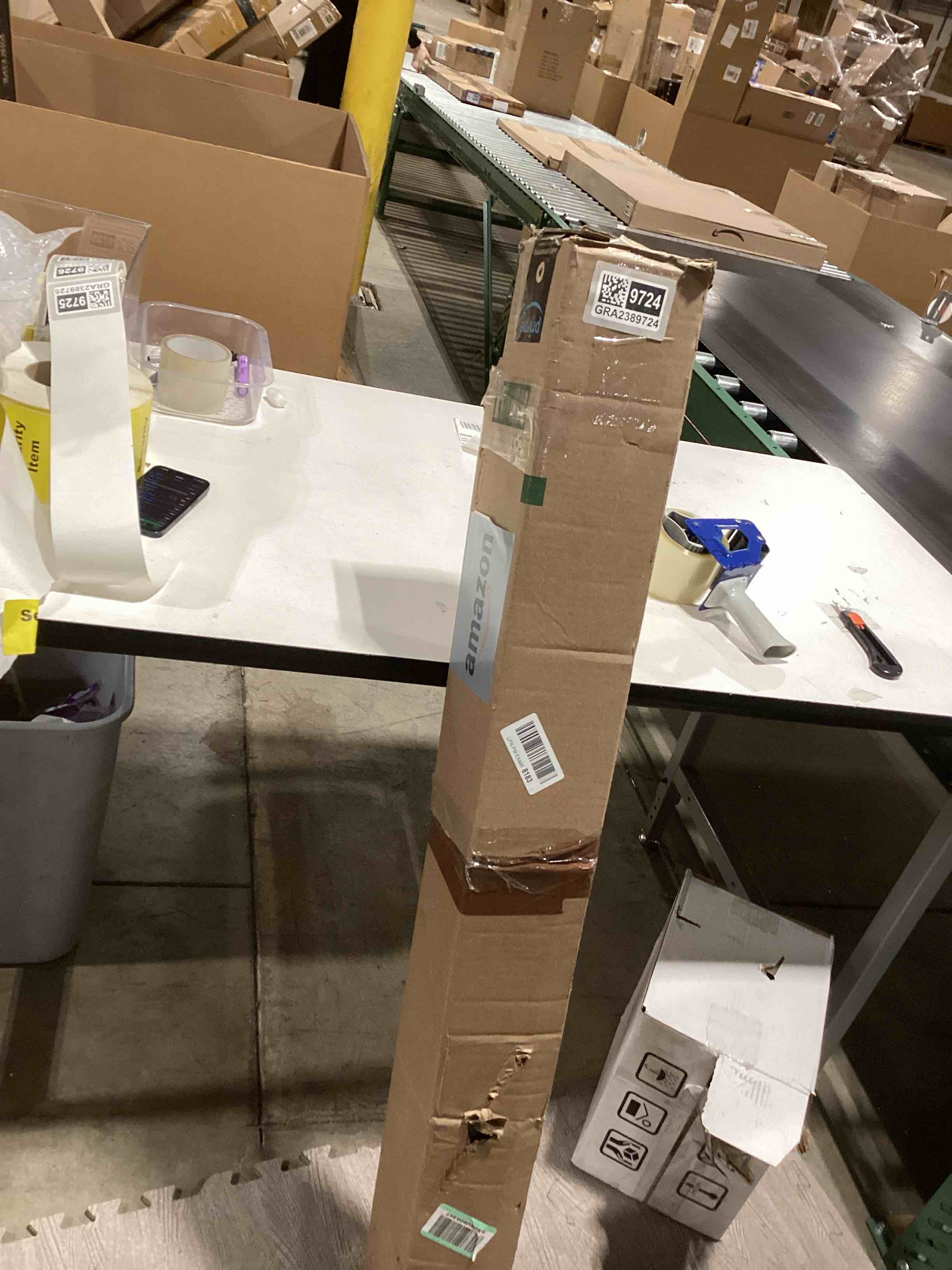 Amazon Basics 5ft Straight Barbell Bar with Star Locks, 1" Diameter