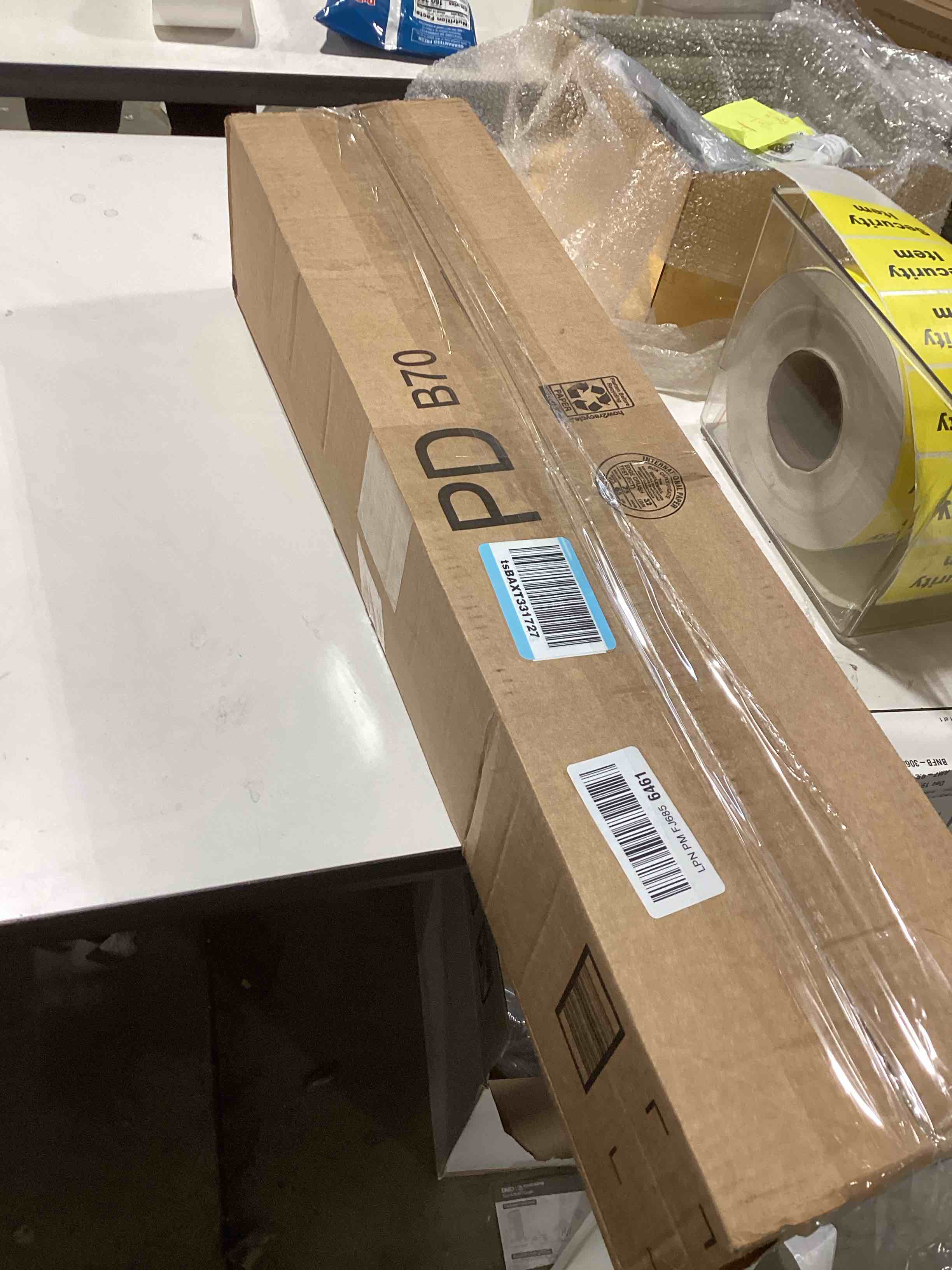 Condition photo showing As Is for ANCO 31-Series 31-28 Wiper Blade - 28", (Pack of 1)