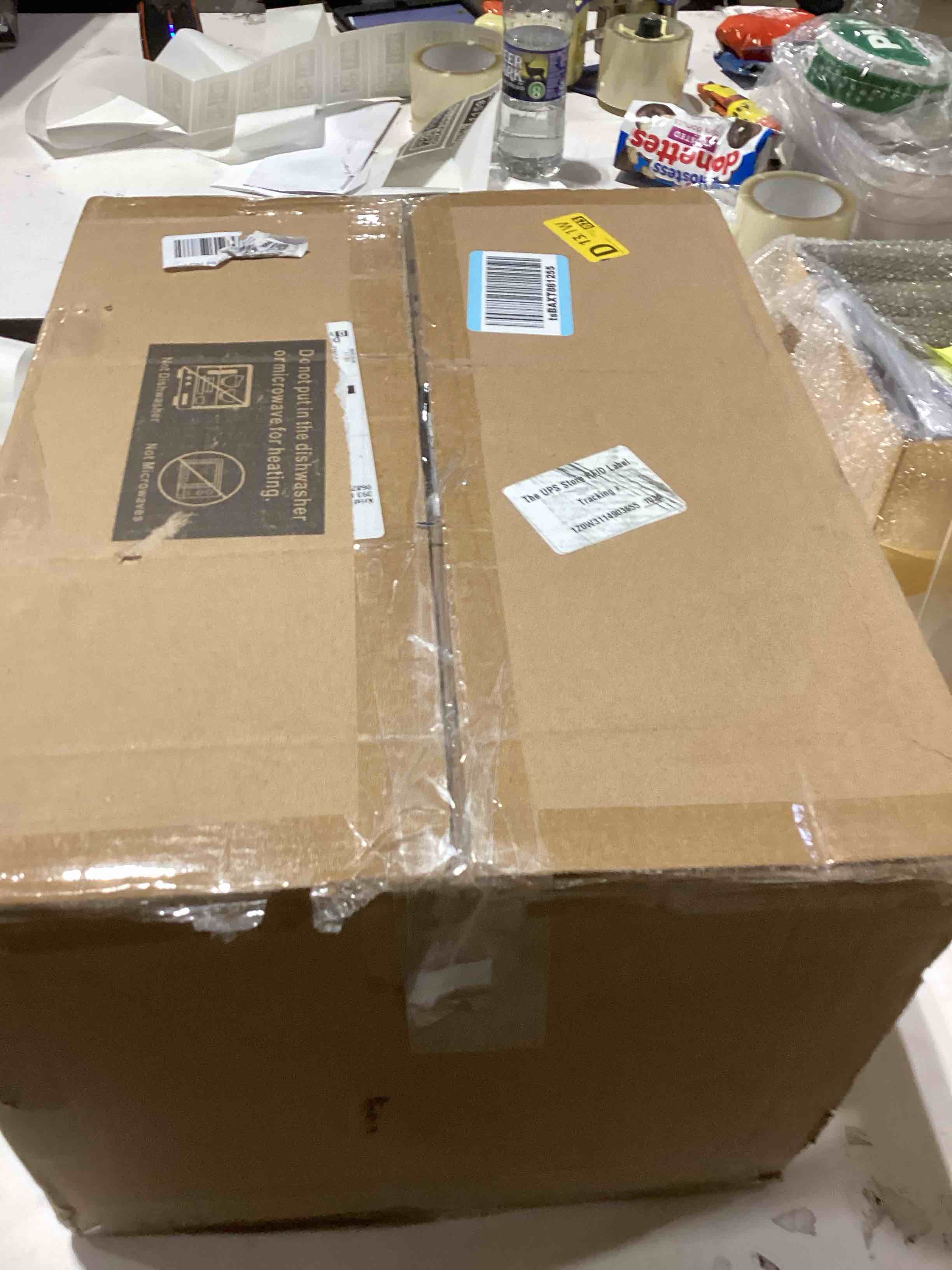 Condition photo showing As Is for Goodluck 700 Piece Red Plastic Dinnerware Set for Party, Clear Disposable Plates for 100 Guests, Include: 100 Dinner Plates, 100 Dessert Plates, 100 Pre Rolled Napkins with Cutlery Set, 100 Cups 700 Piece (100 guests) Red