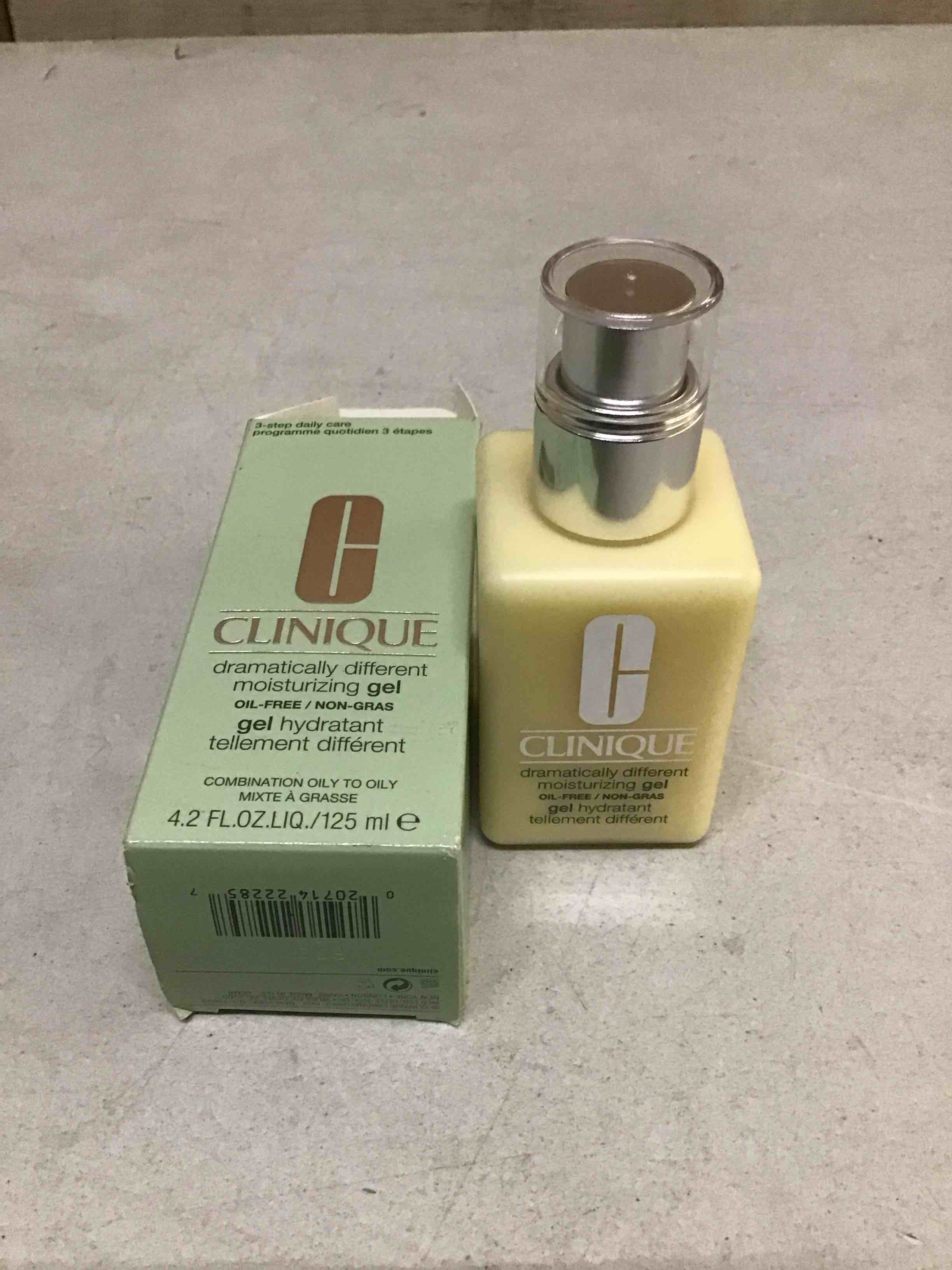 Condition photo showing New/Like New for Clinique 3-Step Dramatically Different Moisturizing Oil Free Gel For Combination Oily to Oily Skin Types