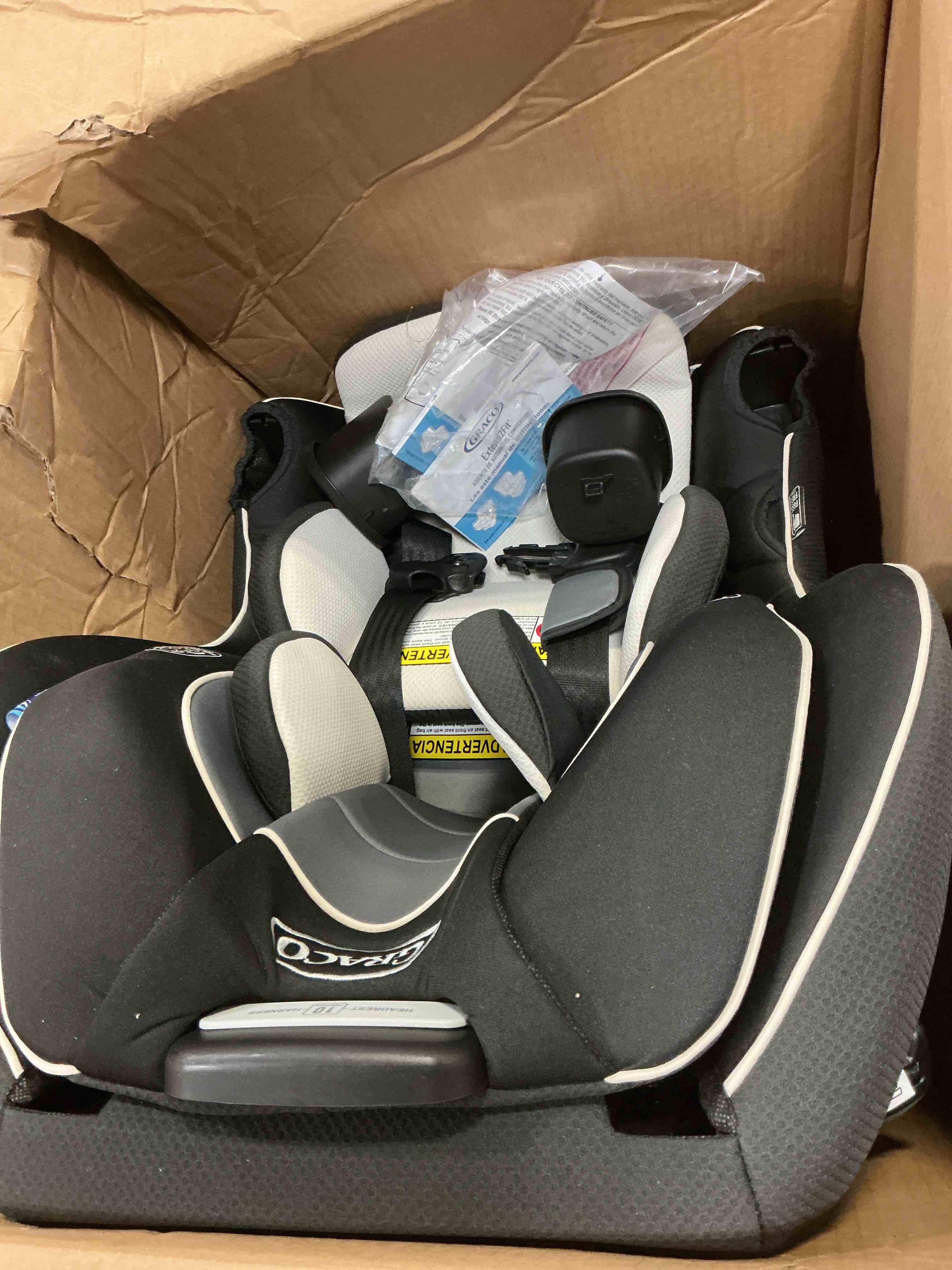 Condition photo showing New/Like New for Graco Extend2Fit Convertible Baby Car Seat, Rear and Forward Facing, Adjustable Extension Panel for Extra Legroom, Gotham 2-in-1 Gotham 2.0