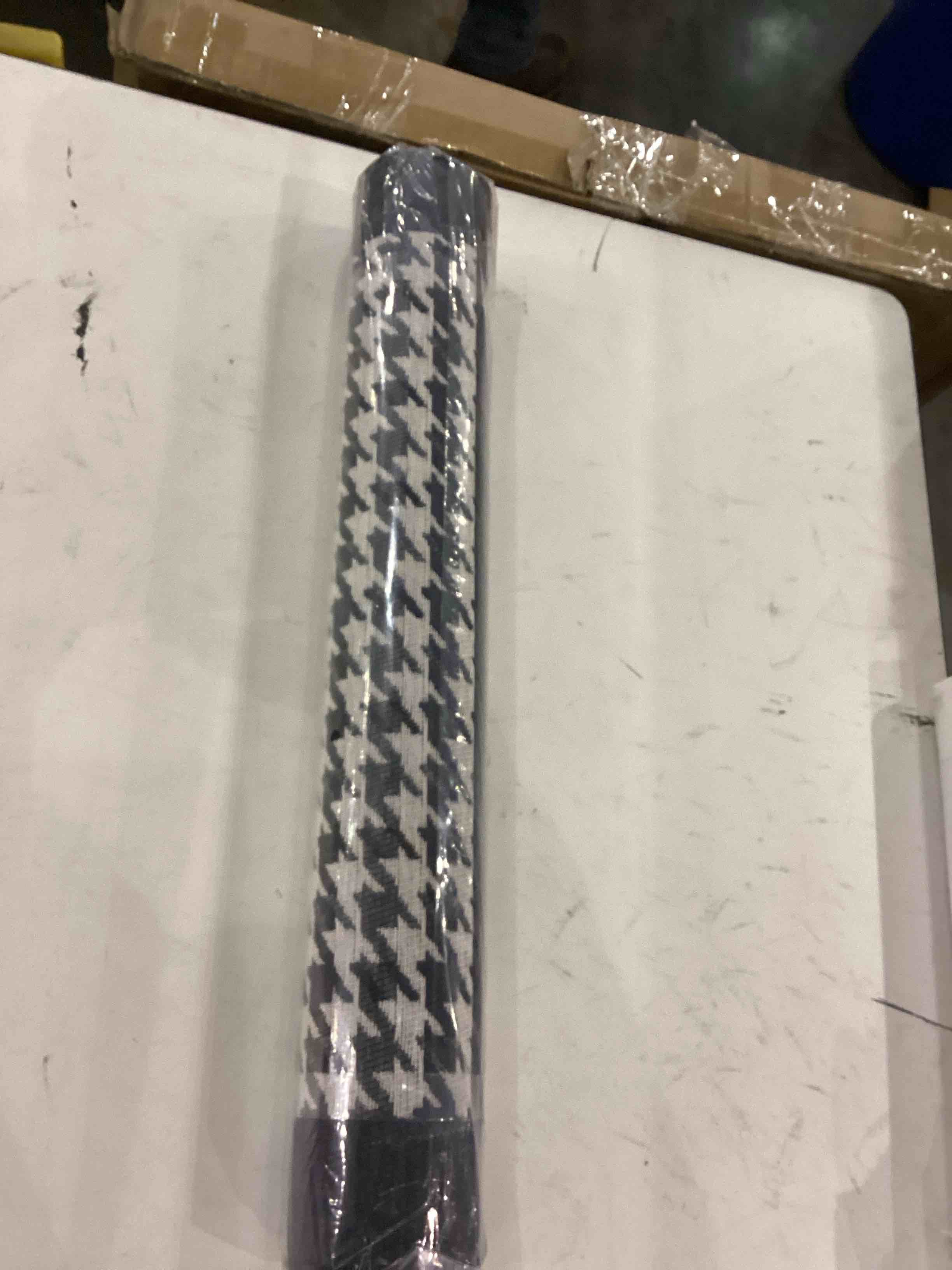 AREA RUG 24”*36”