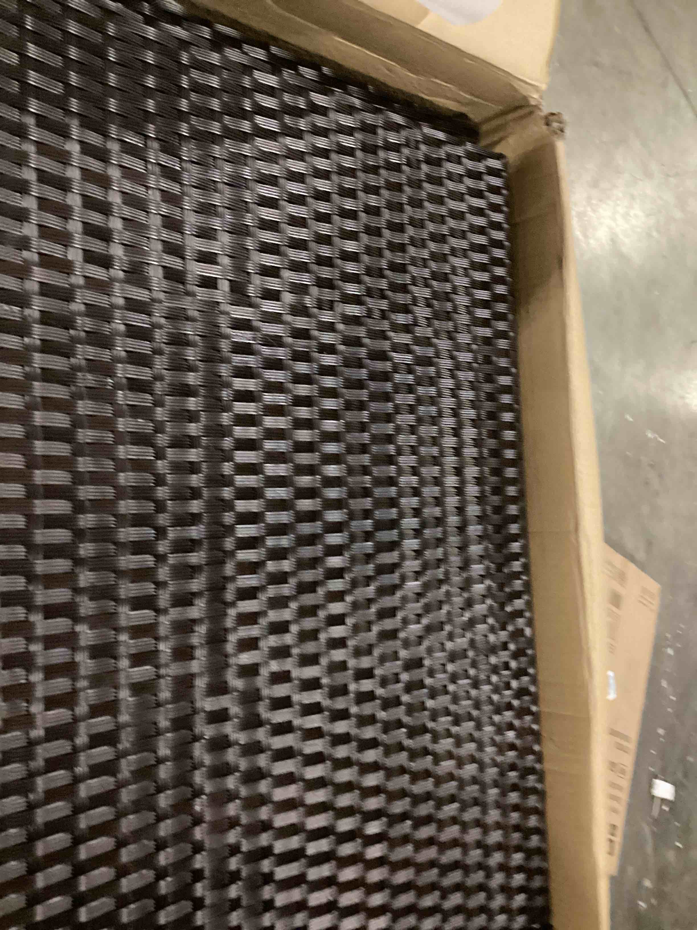 https://s3.amazonaws.com/lotting-images-prod/bidfta/GRA2464076_1748431268954.jpeg