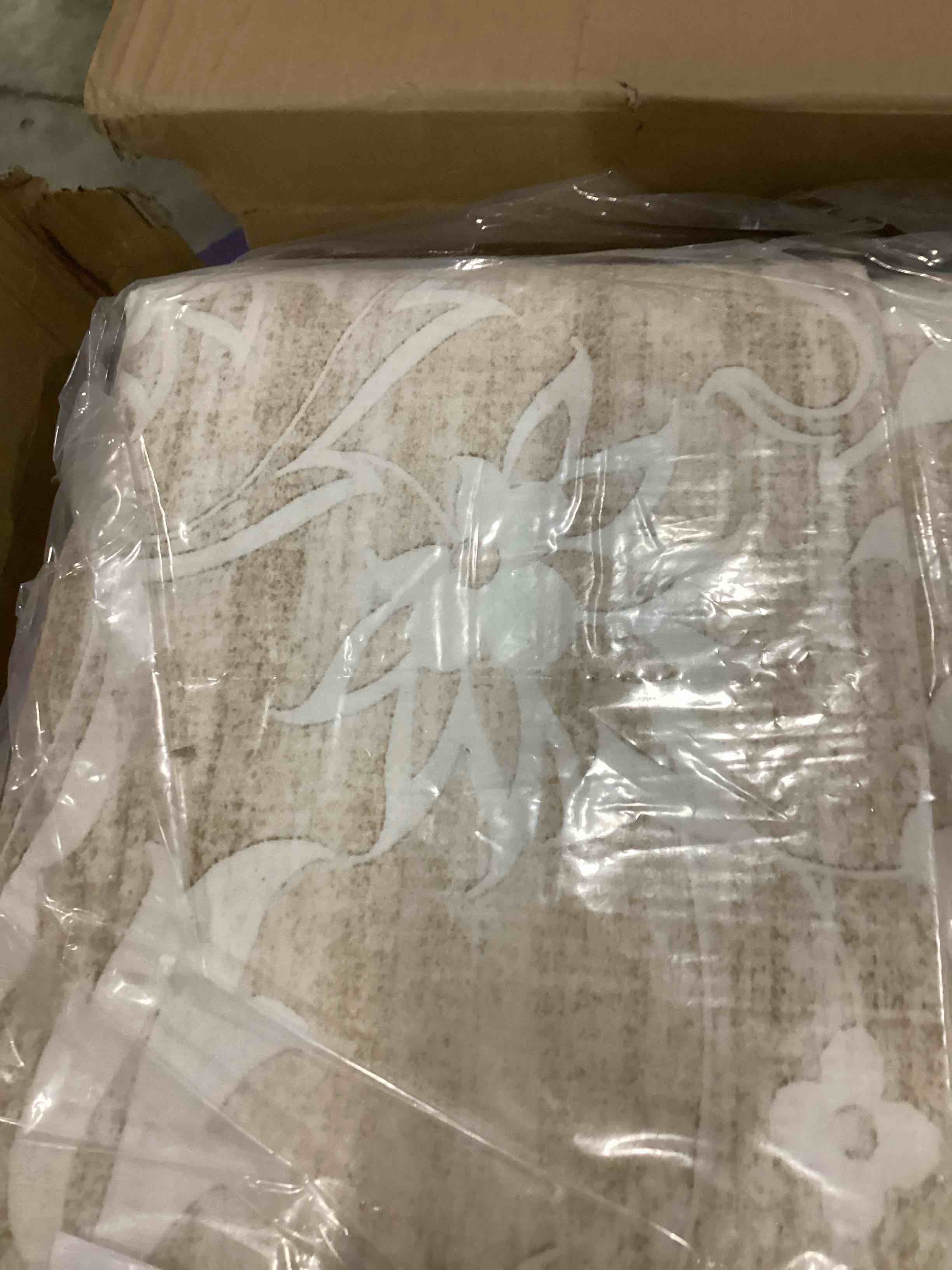 https://s3.amazonaws.com/lotting-images-prod/bidfta/GRA2464367_1749038026106.jpeg