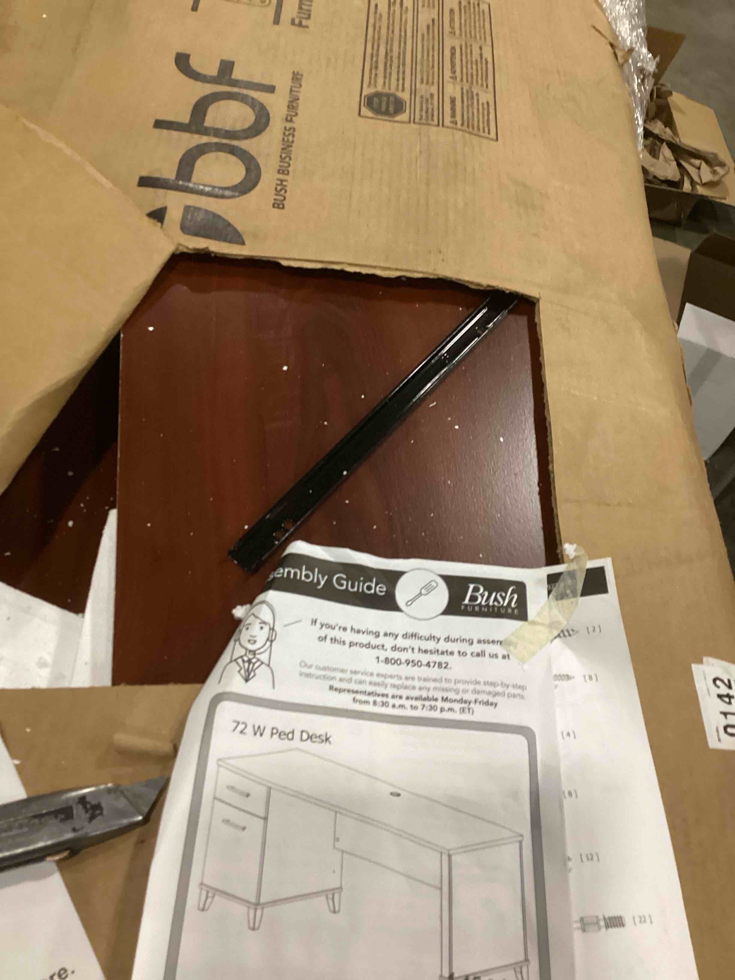 https://s3.amazonaws.com/lotting-images-prod/bidfta/GRA2464812_1749645591958.jpeg