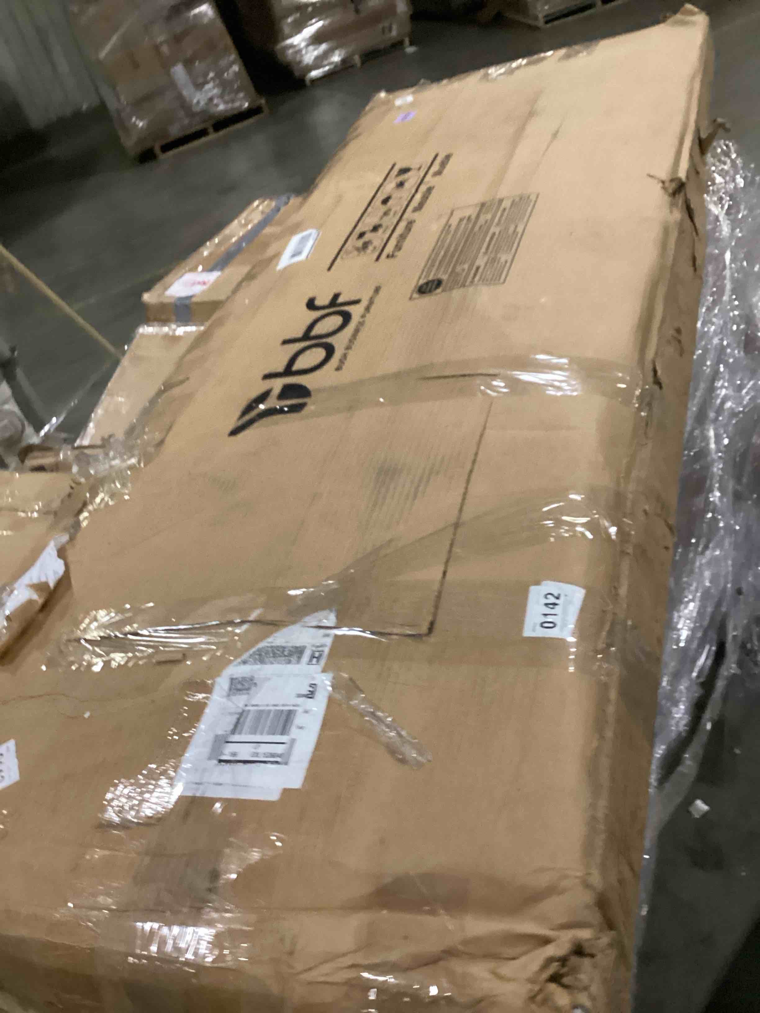 https://s3.amazonaws.com/lotting-images-prod/bidfta/GRA2464812_1749645750216.jpeg
