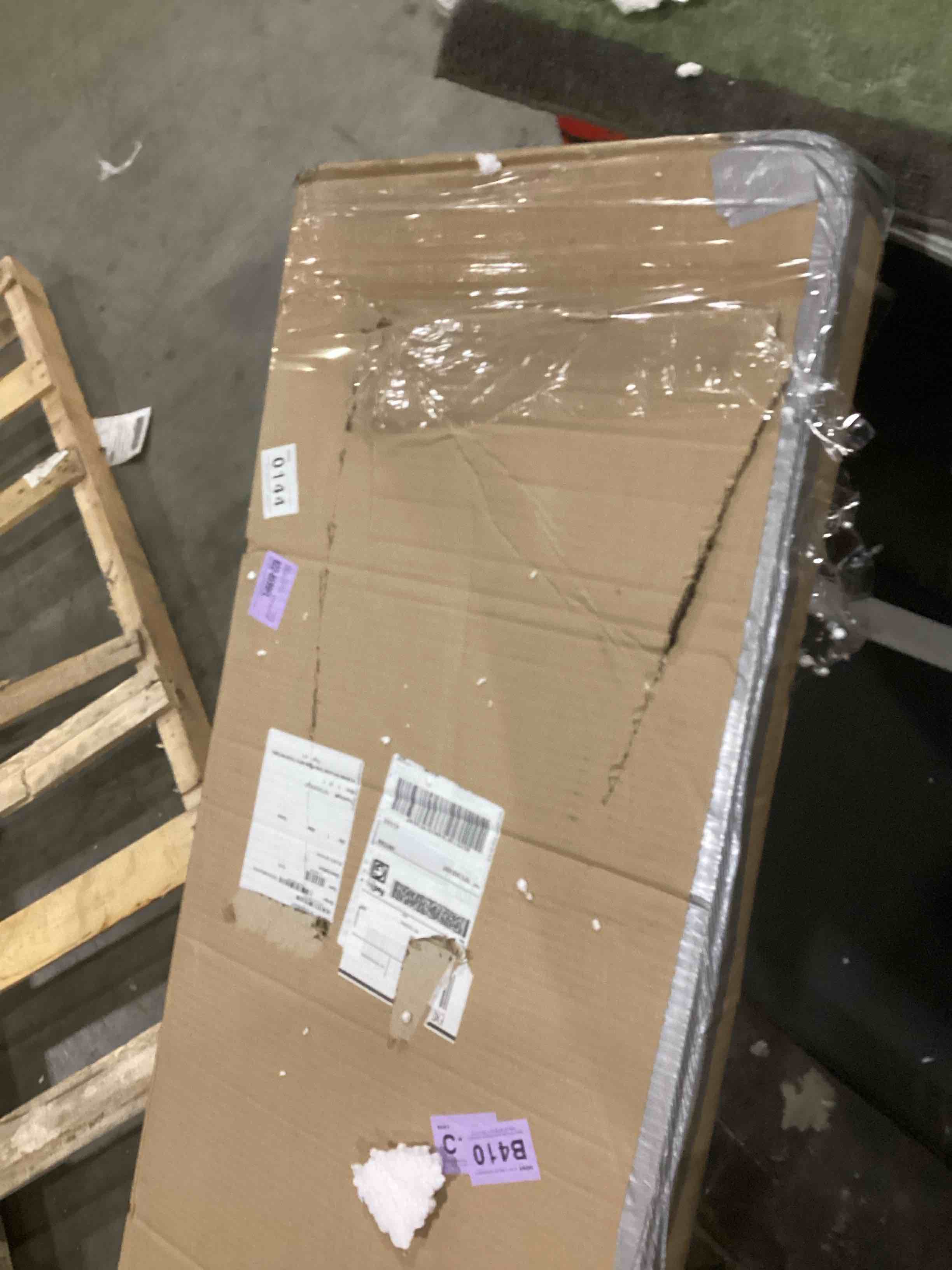 https://s3.amazonaws.com/lotting-images-prod/bidfta/GRA2465259_1750268254999.jpeg