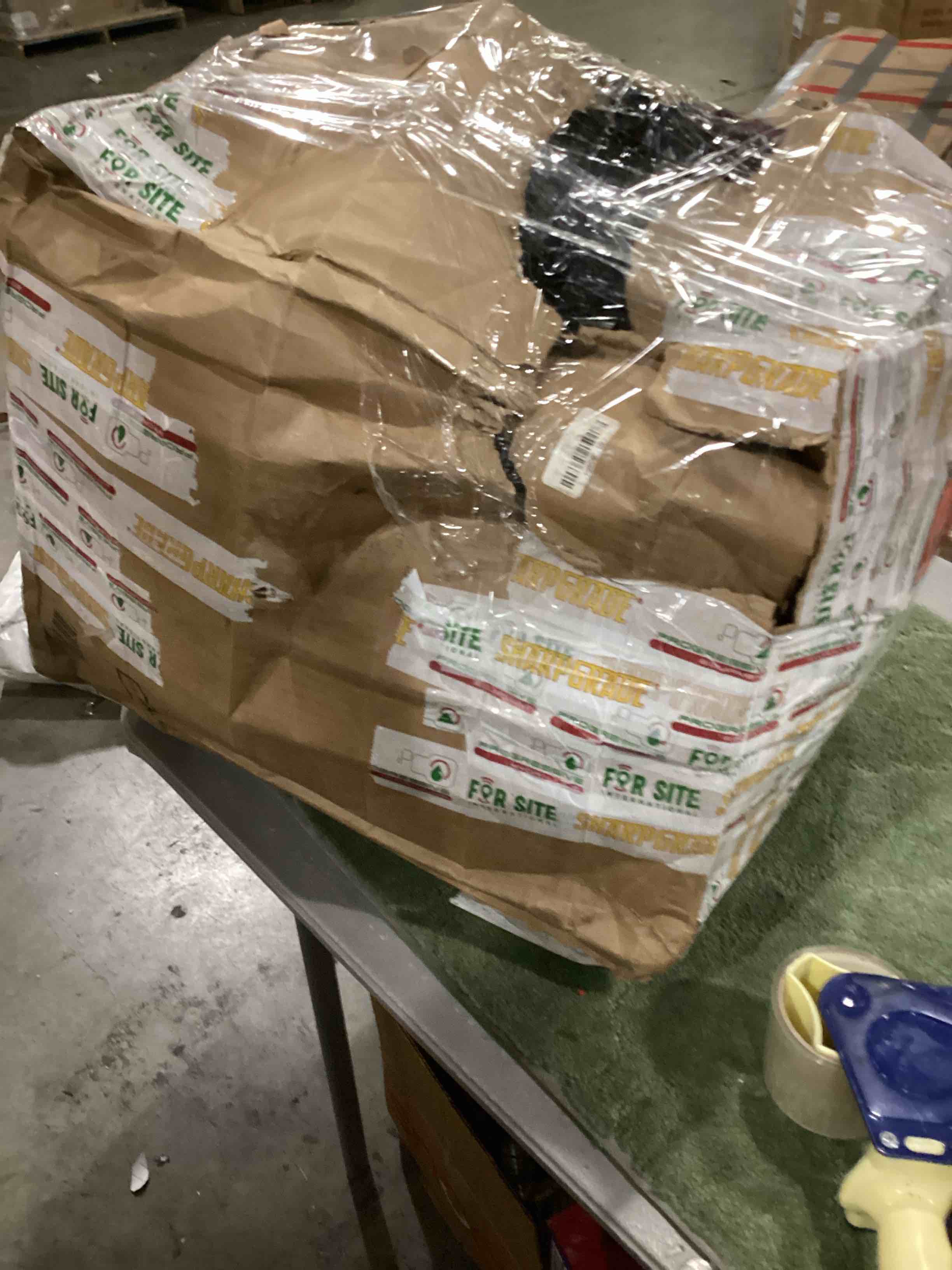 https://s3.amazonaws.com/lotting-images-prod/bidfta/GRA2465669_1750964061503.jpeg