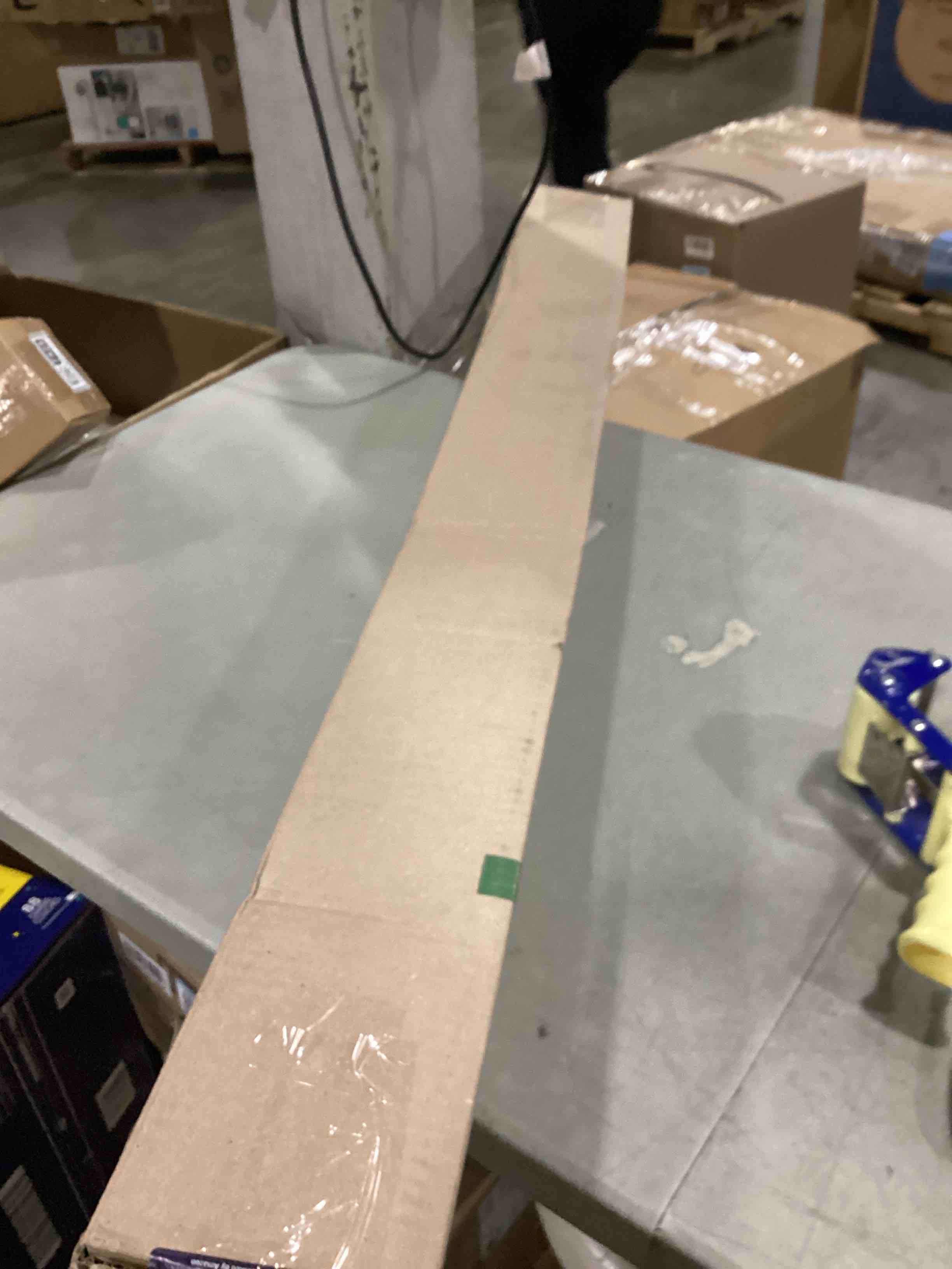 https://s3.amazonaws.com/lotting-images-prod/bidfta/GRA2467431_1747414918460.jpeg