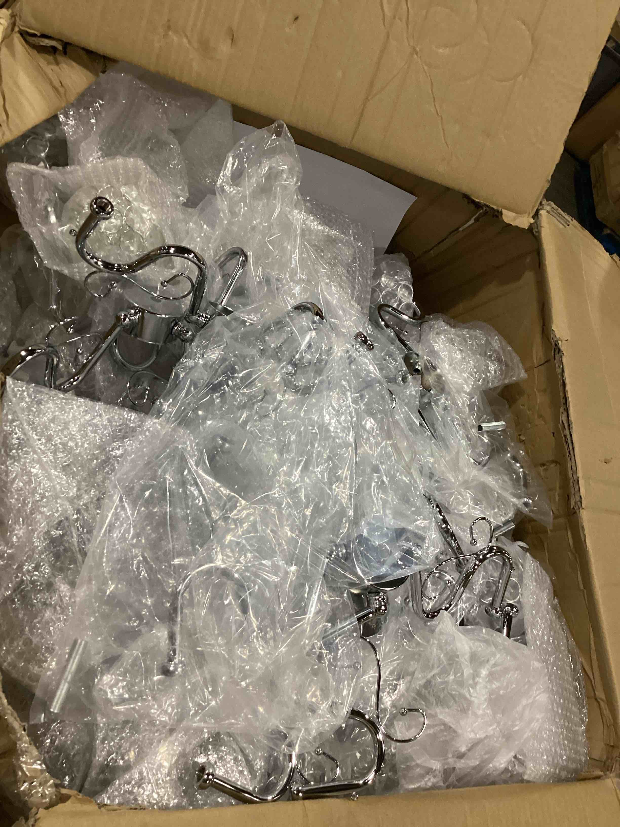 https://s3.amazonaws.com/lotting-images-prod/bidfta/GRA2467486_1747653596182.jpeg