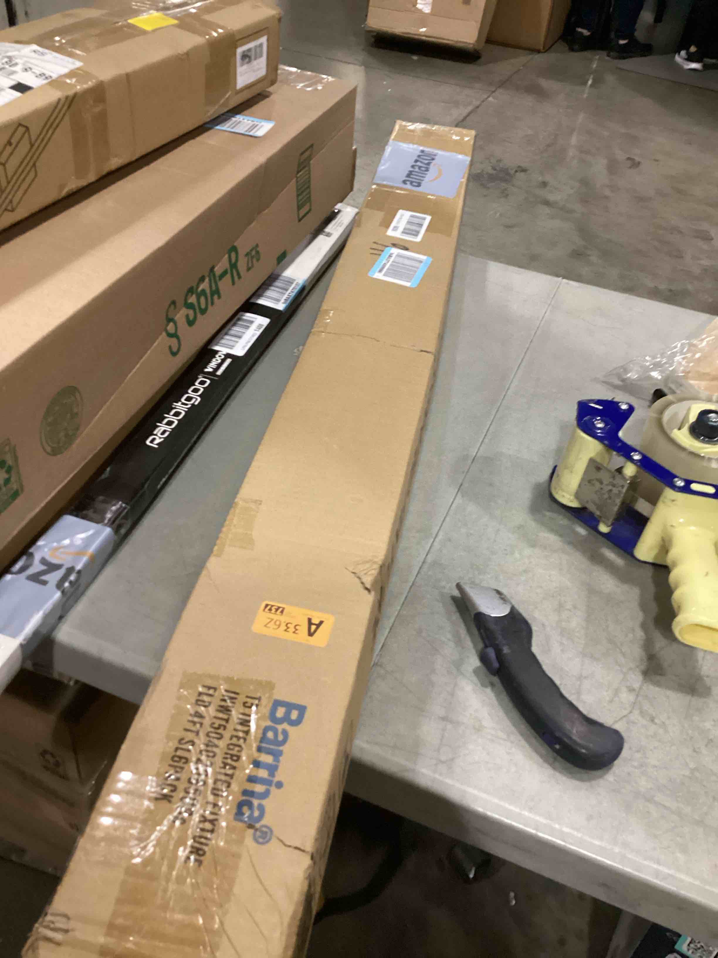 https://s3.amazonaws.com/lotting-images-prod/bidfta/GRA2467575_1747665421661.jpeg