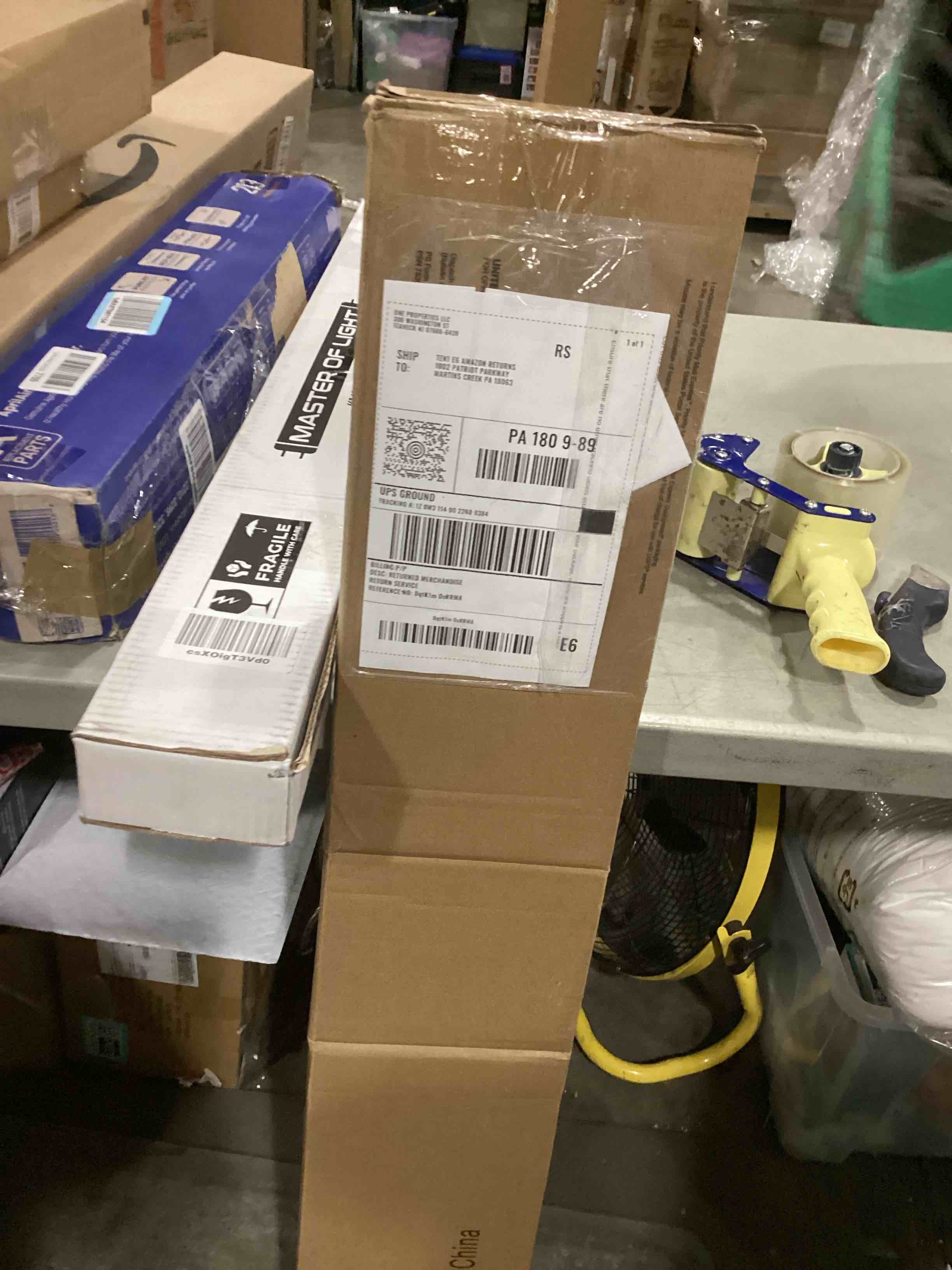 https://s3.amazonaws.com/lotting-images-prod/bidfta/GRA2468380_1748359208565.jpeg